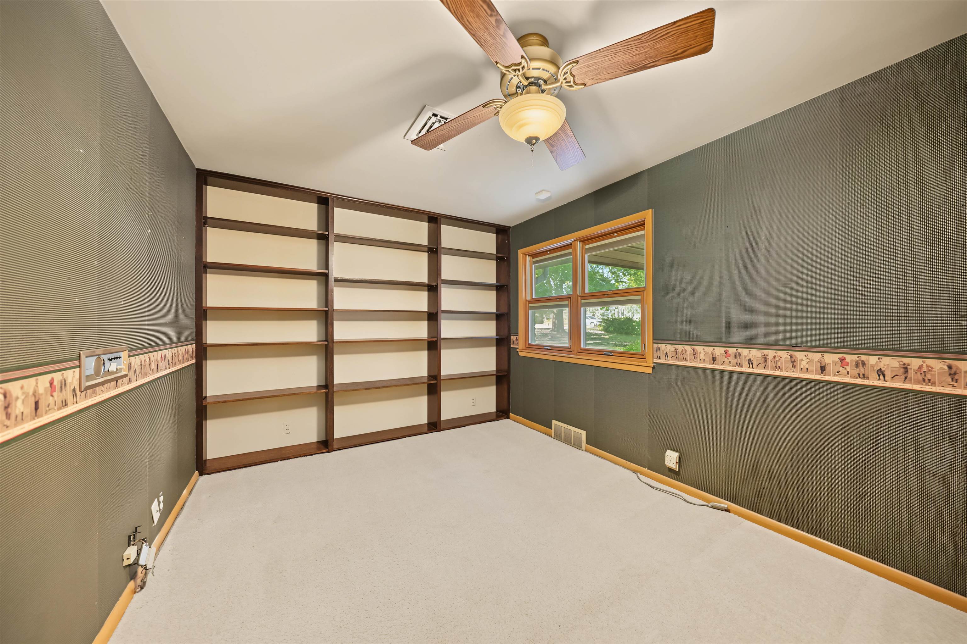 534 Upper Mill Hts. Dr. Property Photo 24