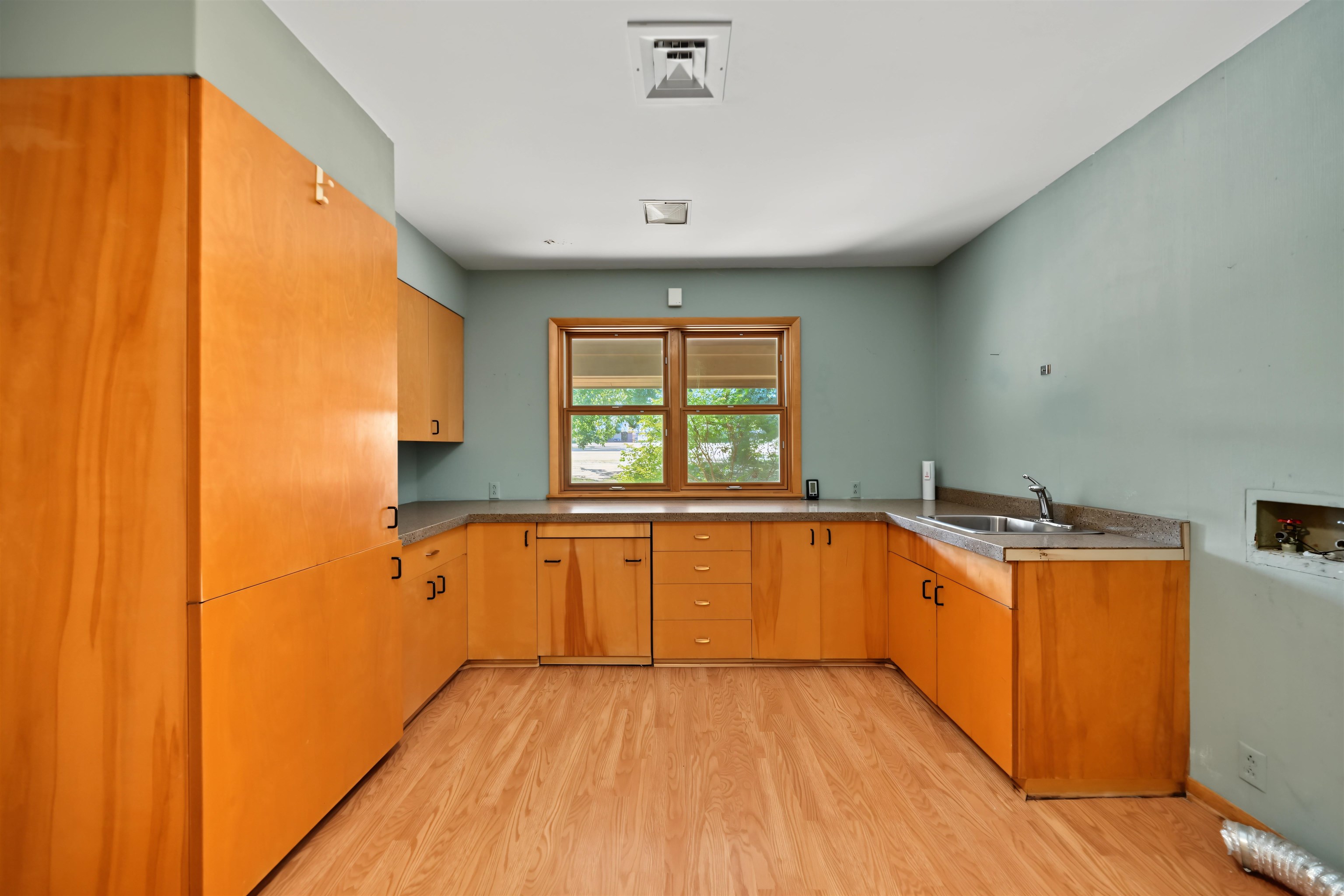 534 Upper Mill Hts. Dr. Property Photo 30