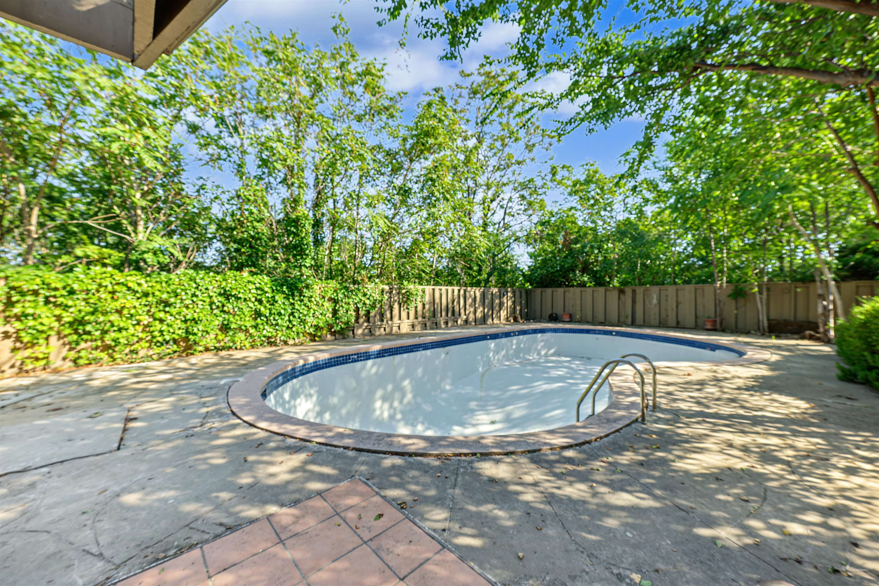 534 Upper Mill Hts. Dr. Property Photo 32