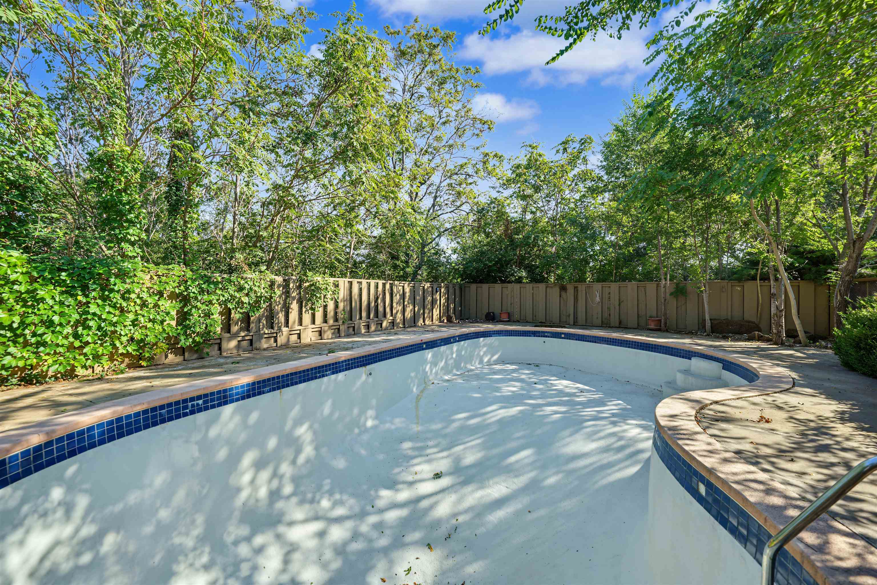 534 Upper Mill Hts. Dr. Property Photo 33