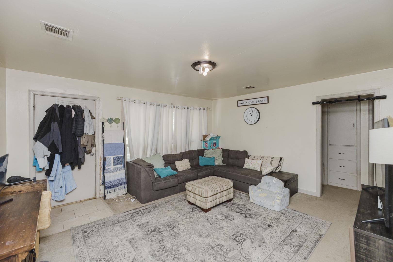 4120 E Clark St. Property Photo 5