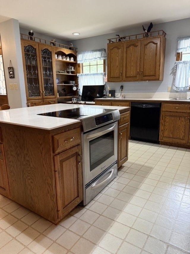 12 Roberts Ct Property Photo 2