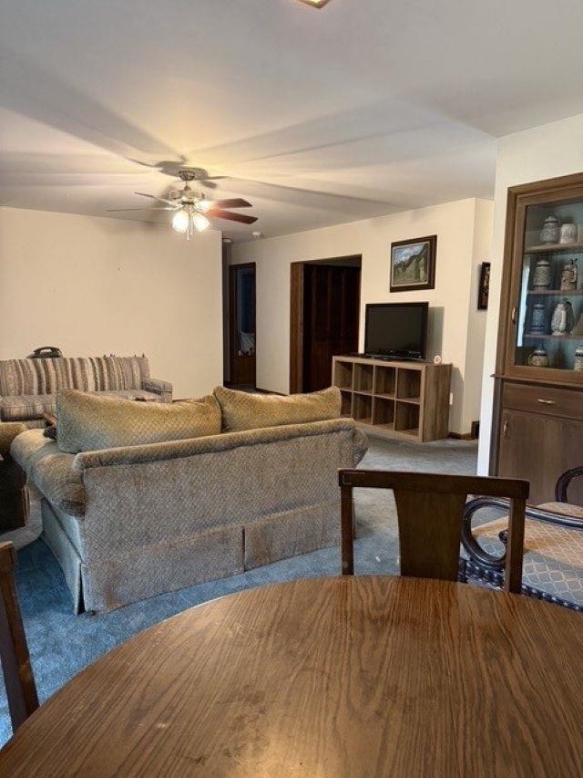 12 Roberts Ct Property Photo 7