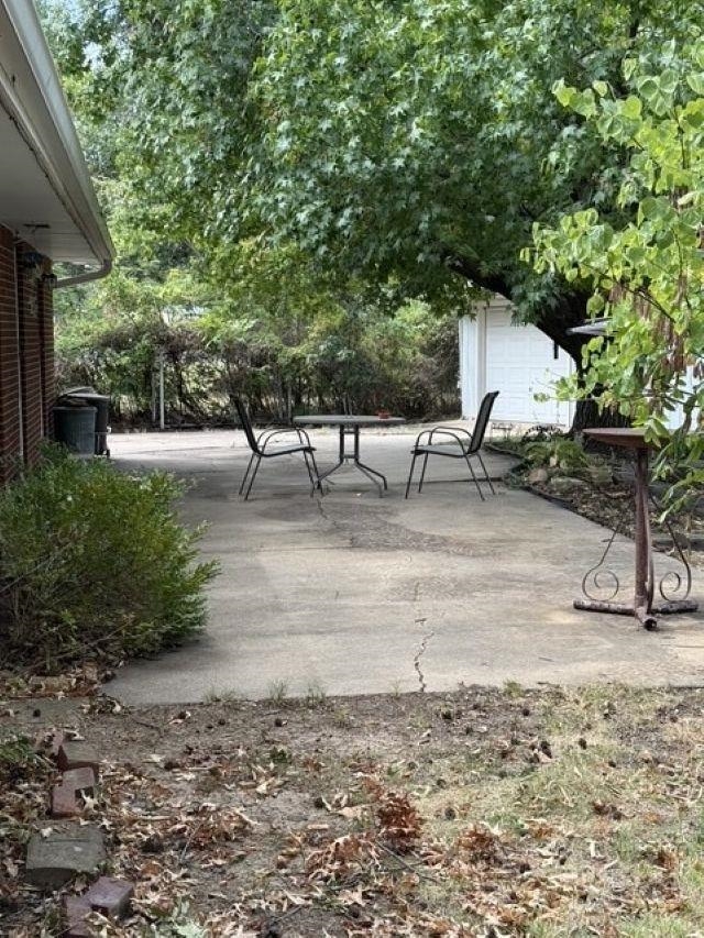 12 Roberts Ct Property Photo 17