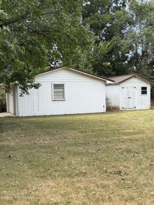 12 Roberts Ct Property Photo 18