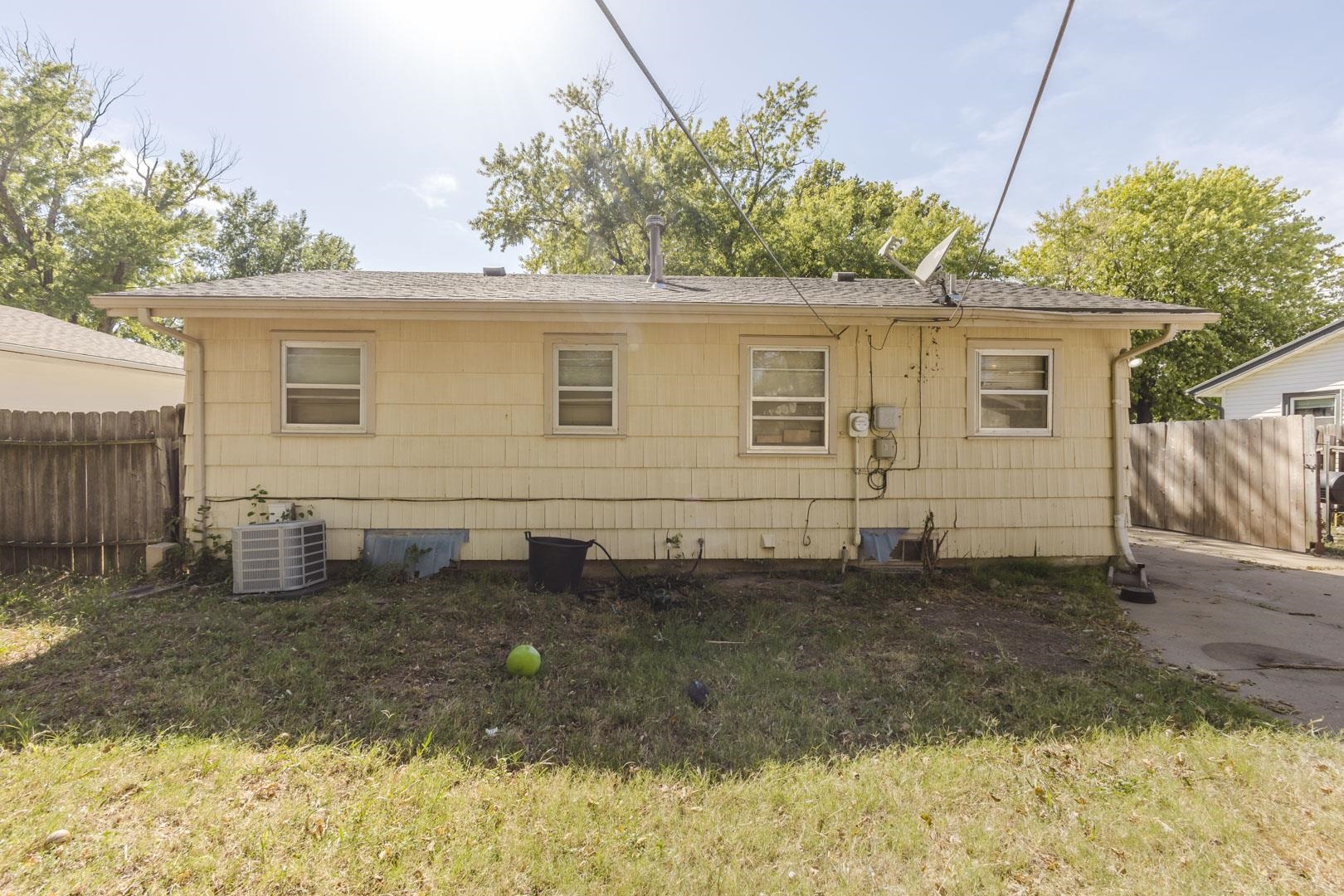2616 S Oak Property Photo 33