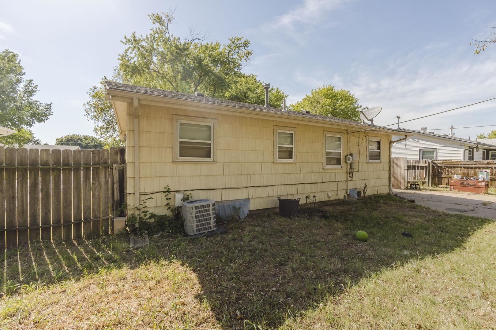 2616 S Oak Property Photo 34