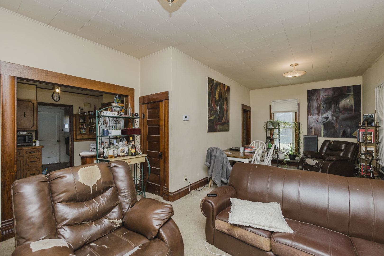 121 S Highland Property Photo 5