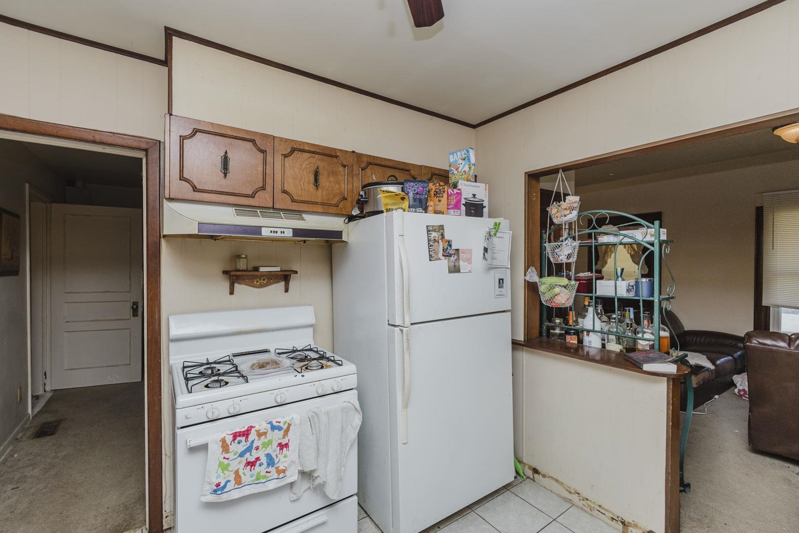 121 S Highland Property Photo 7