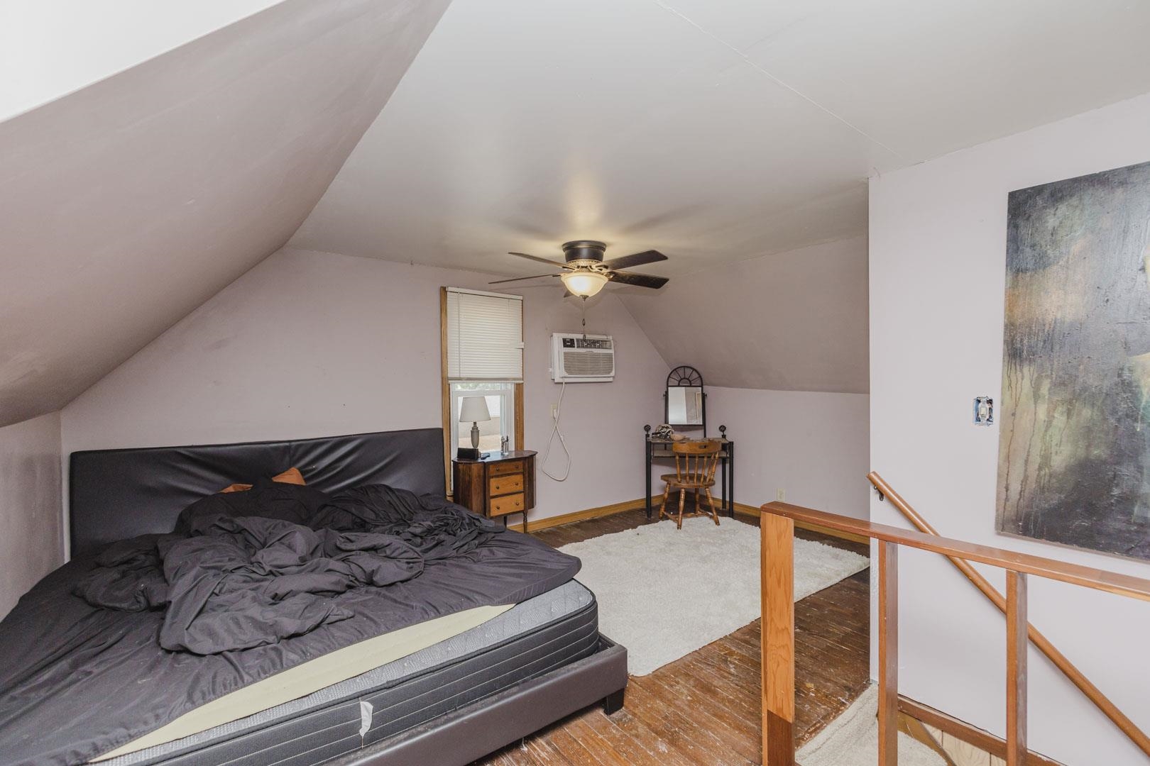 121 S Highland Property Photo 18