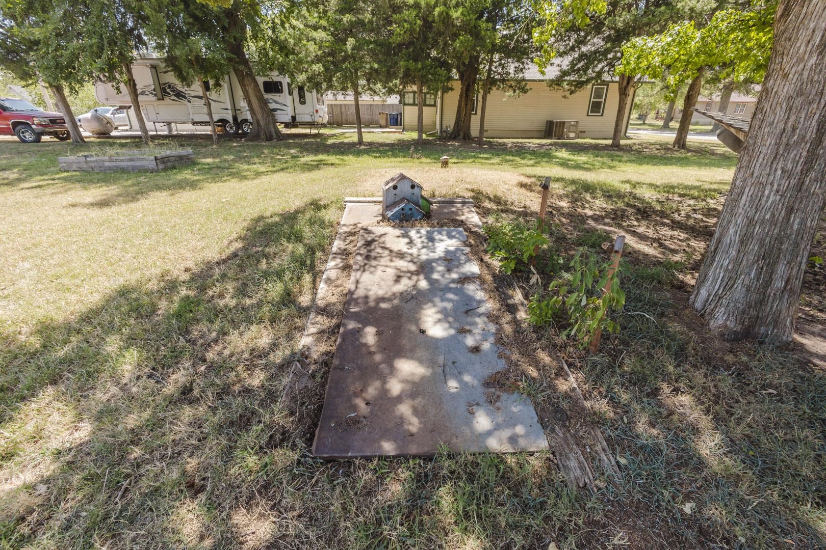 121 S Highland Property Photo 29