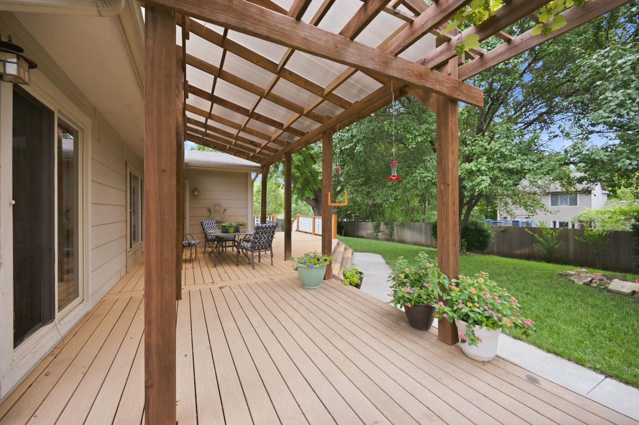 1325 N Split Rail Property Photo 25