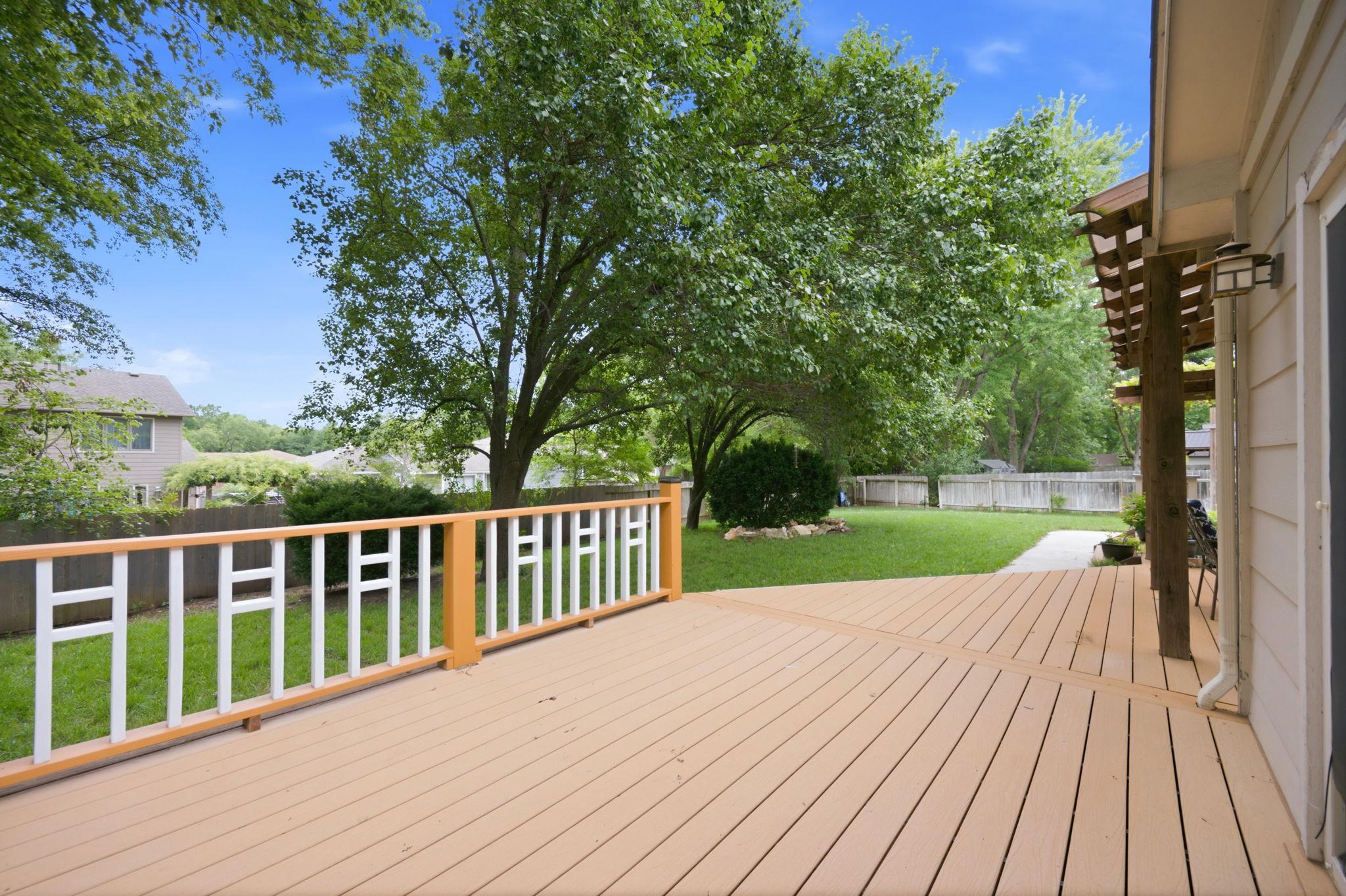 1325 N Split Rail Property Photo 26