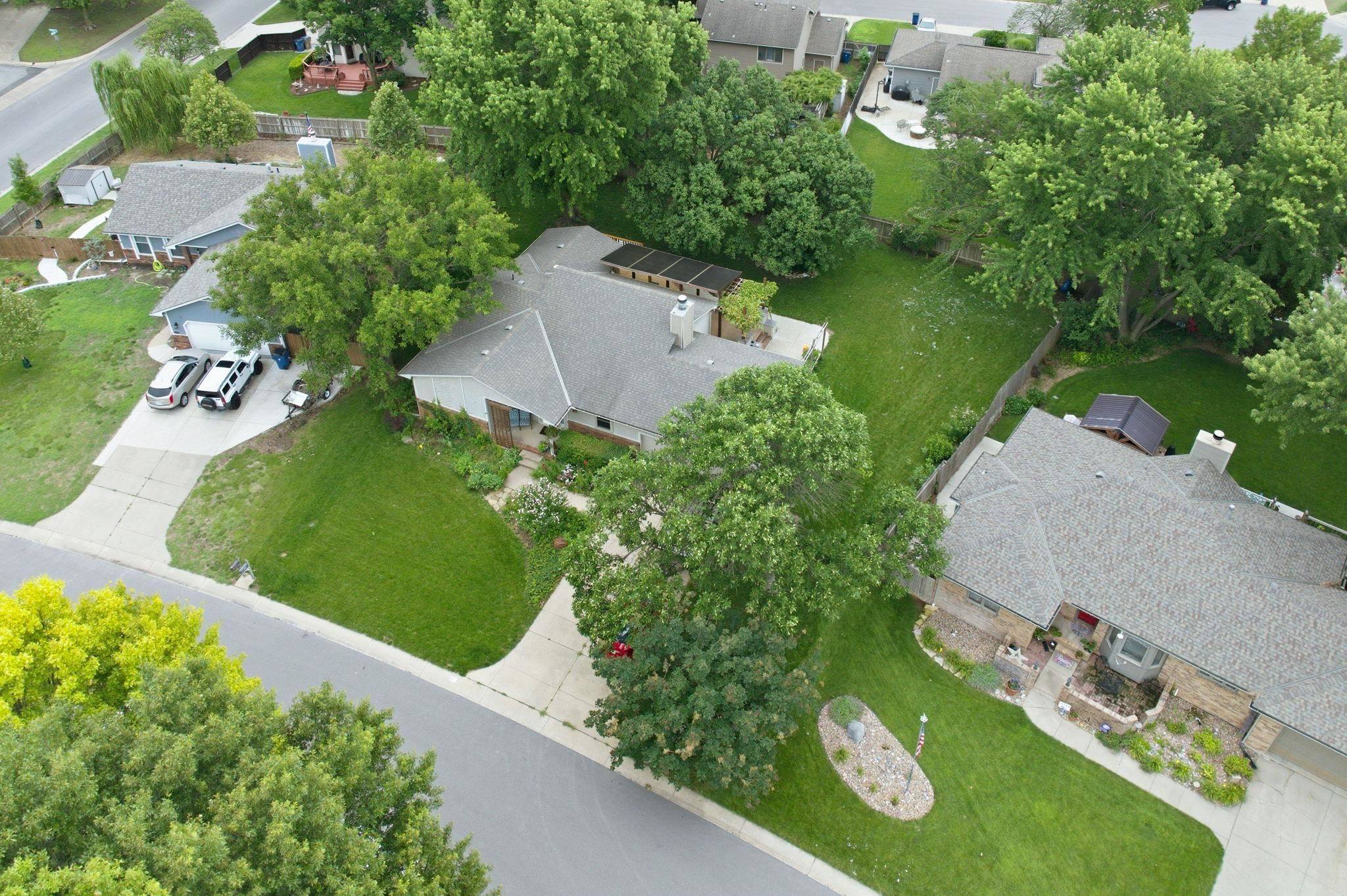 1325 N Split Rail Property Photo 35