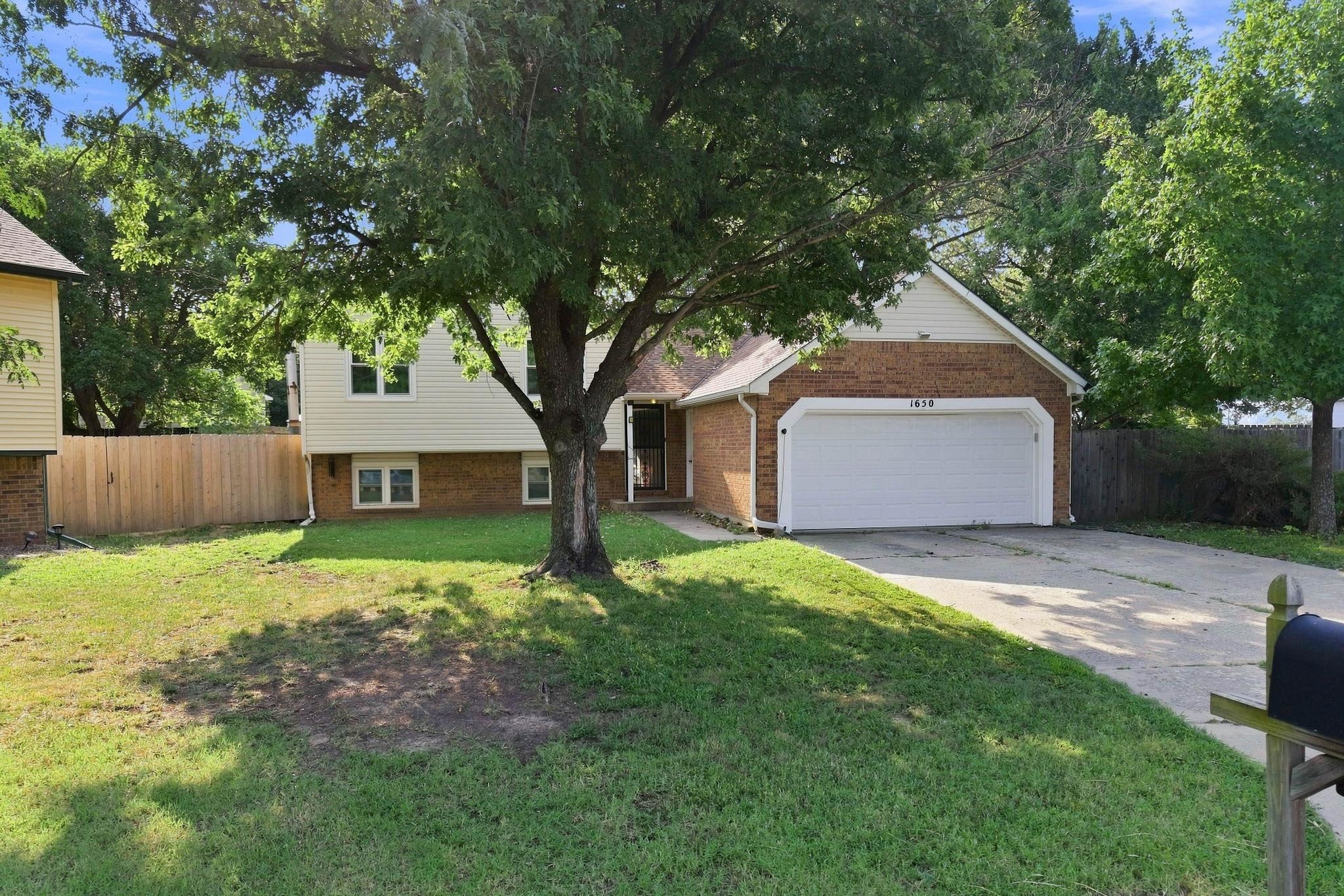 1650 S Willow Oak Ct Property Photo 5