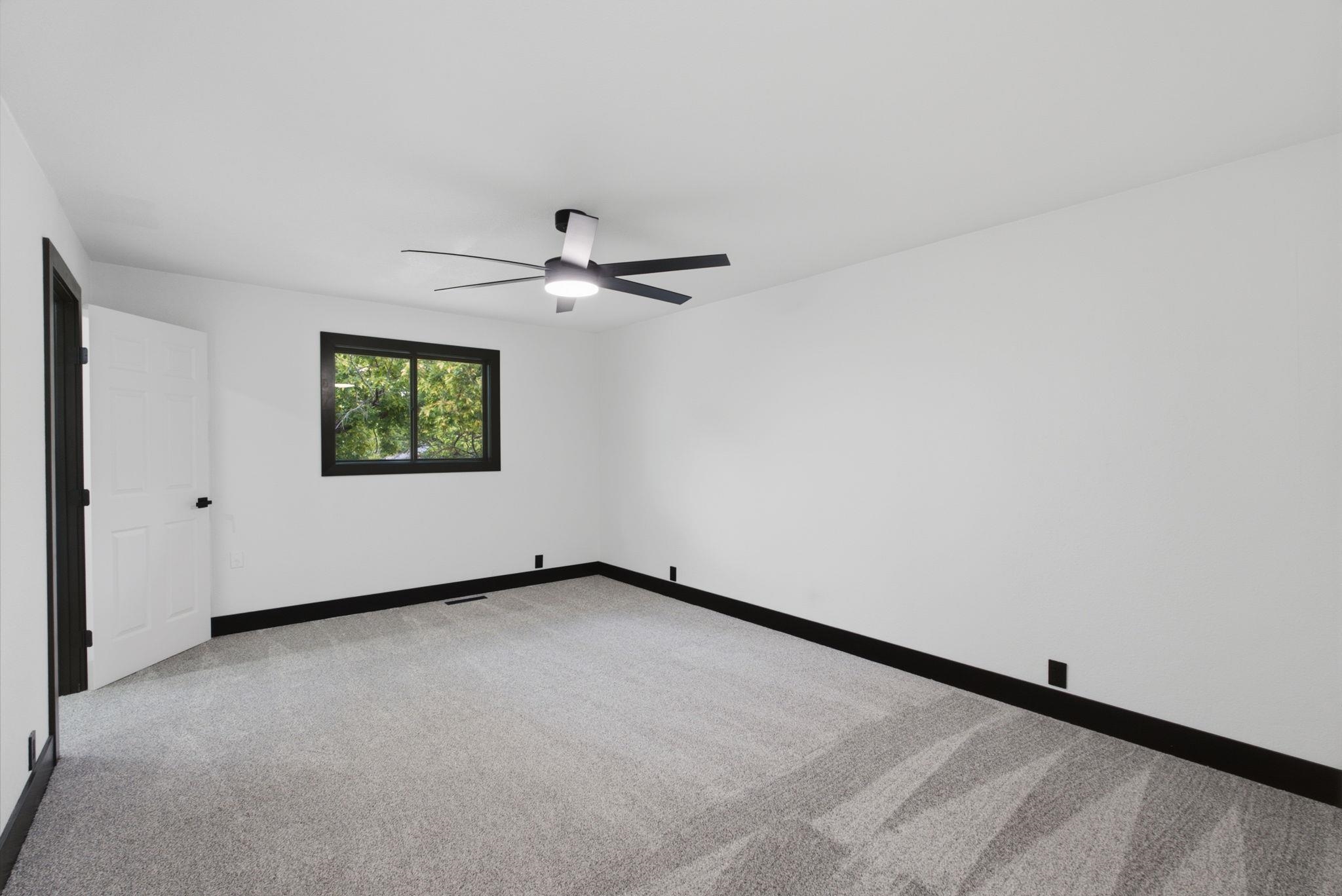 519 Renee Dr Property Photo 18