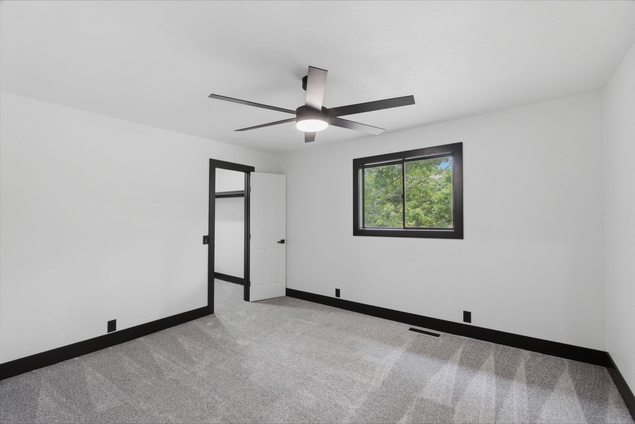 519 Renee Dr Property Photo 25