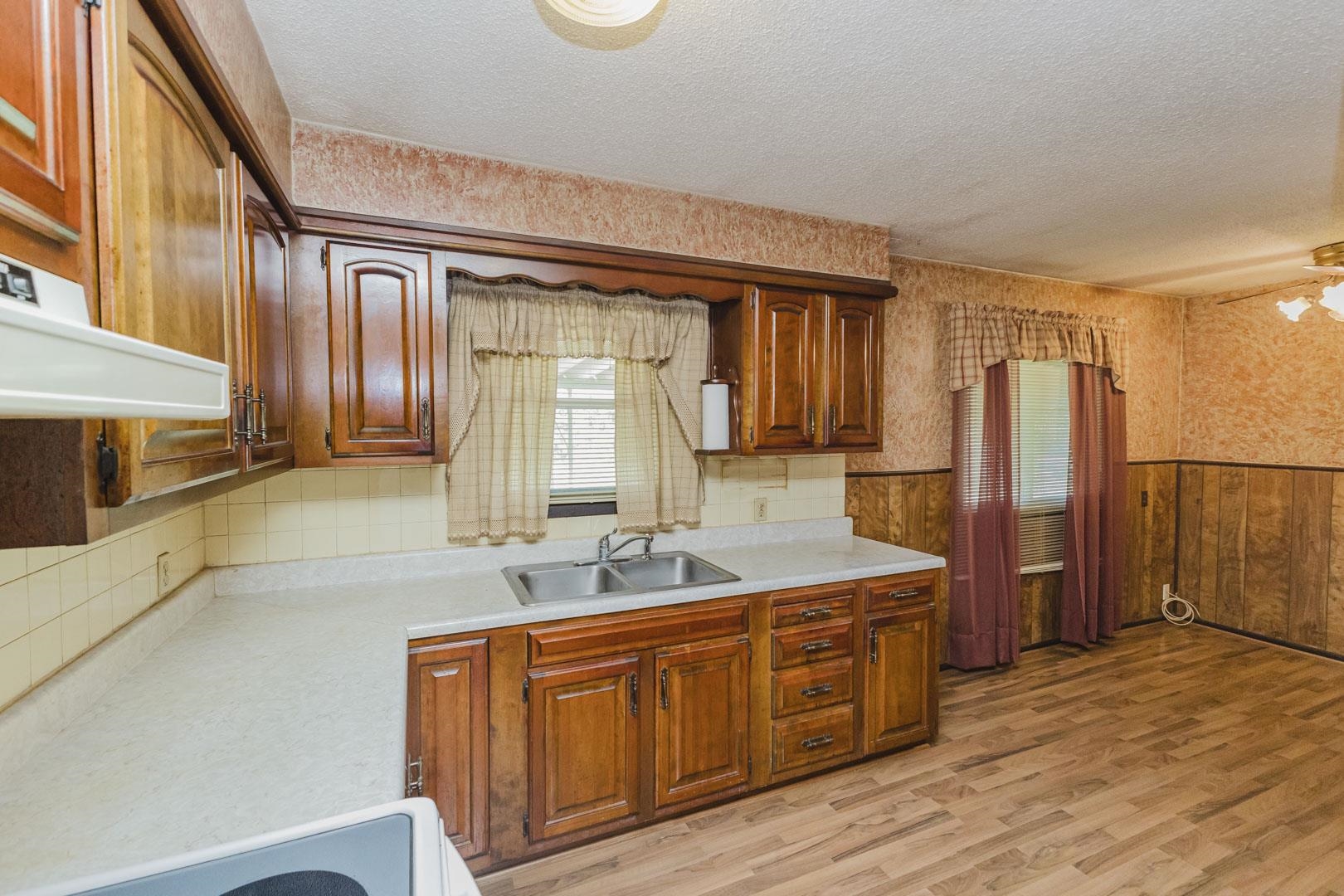 1247 N Hydraulic Property Photo 7
