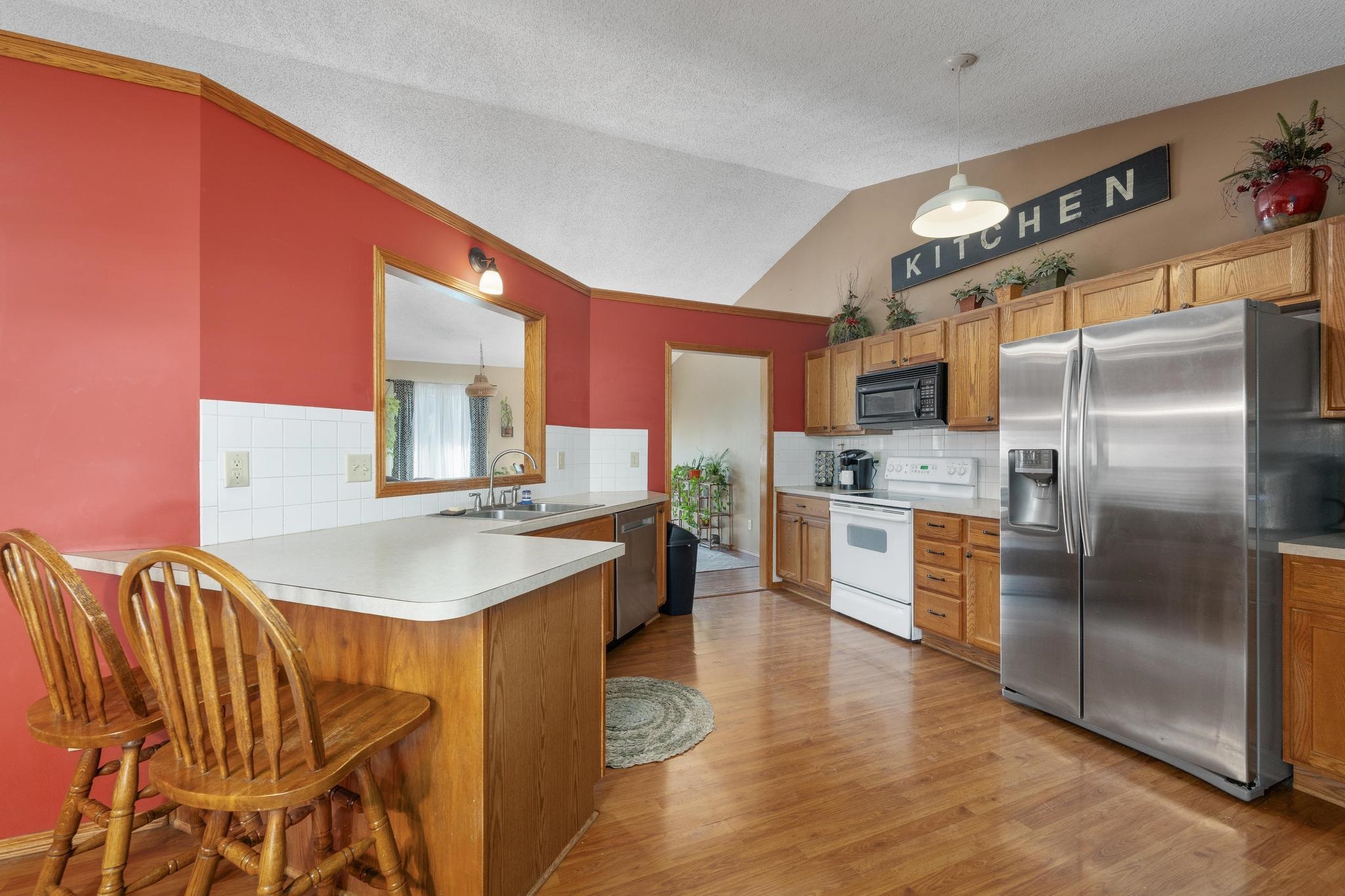 1325 N Stewart St Property Photo 11