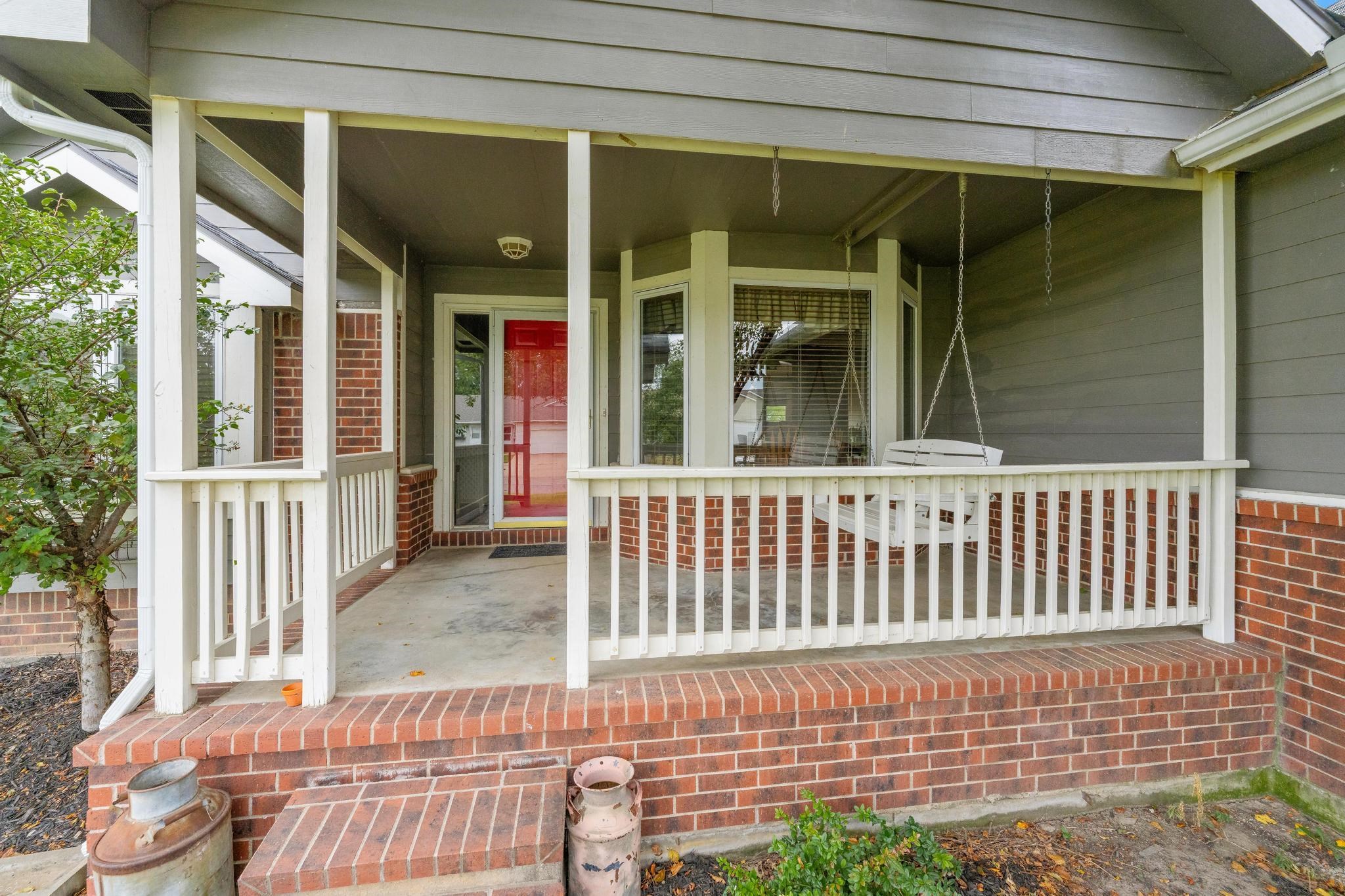1325 N Stewart St Property Photo 36