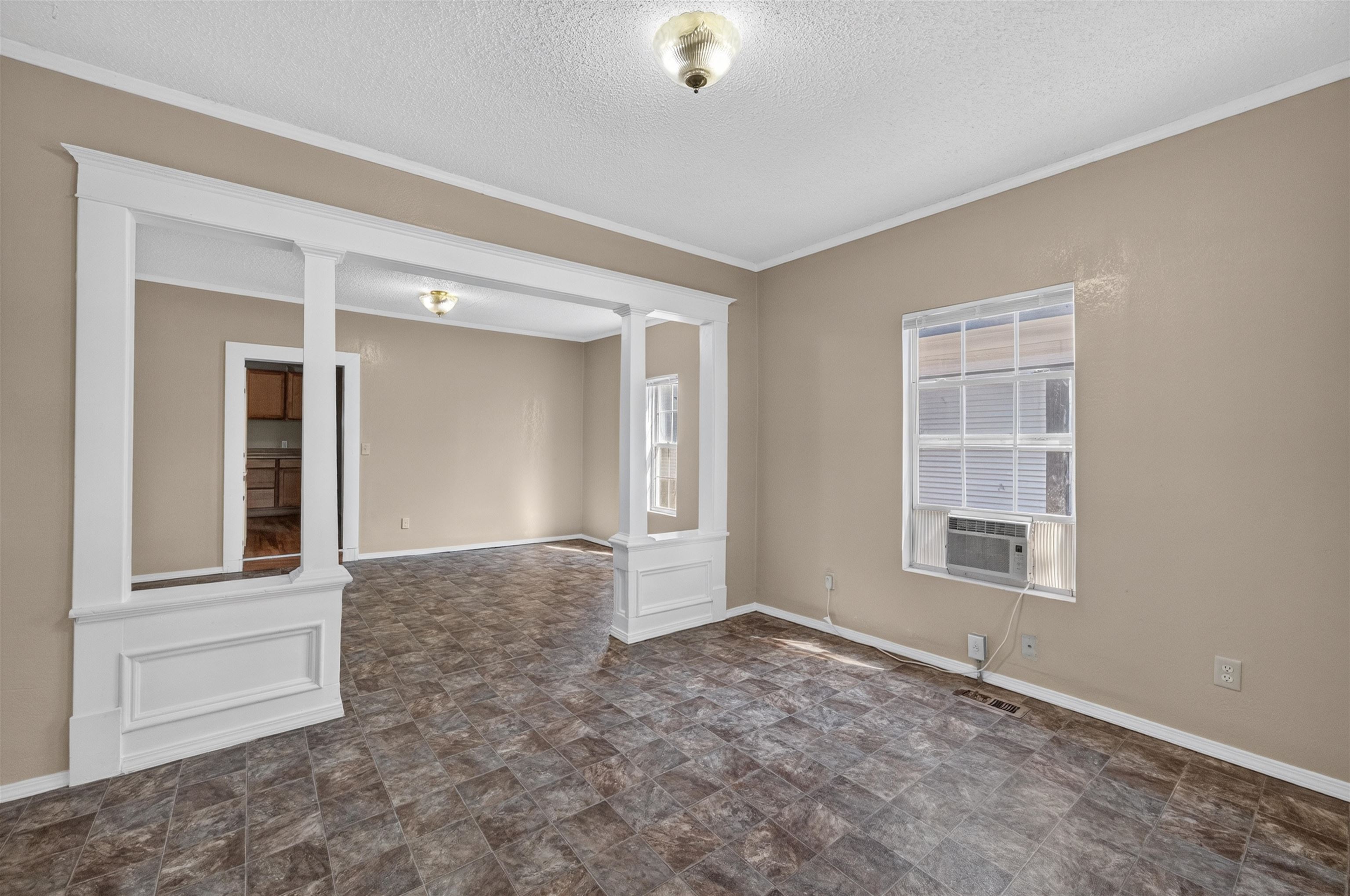 1604 N Topeka Property Photo 4