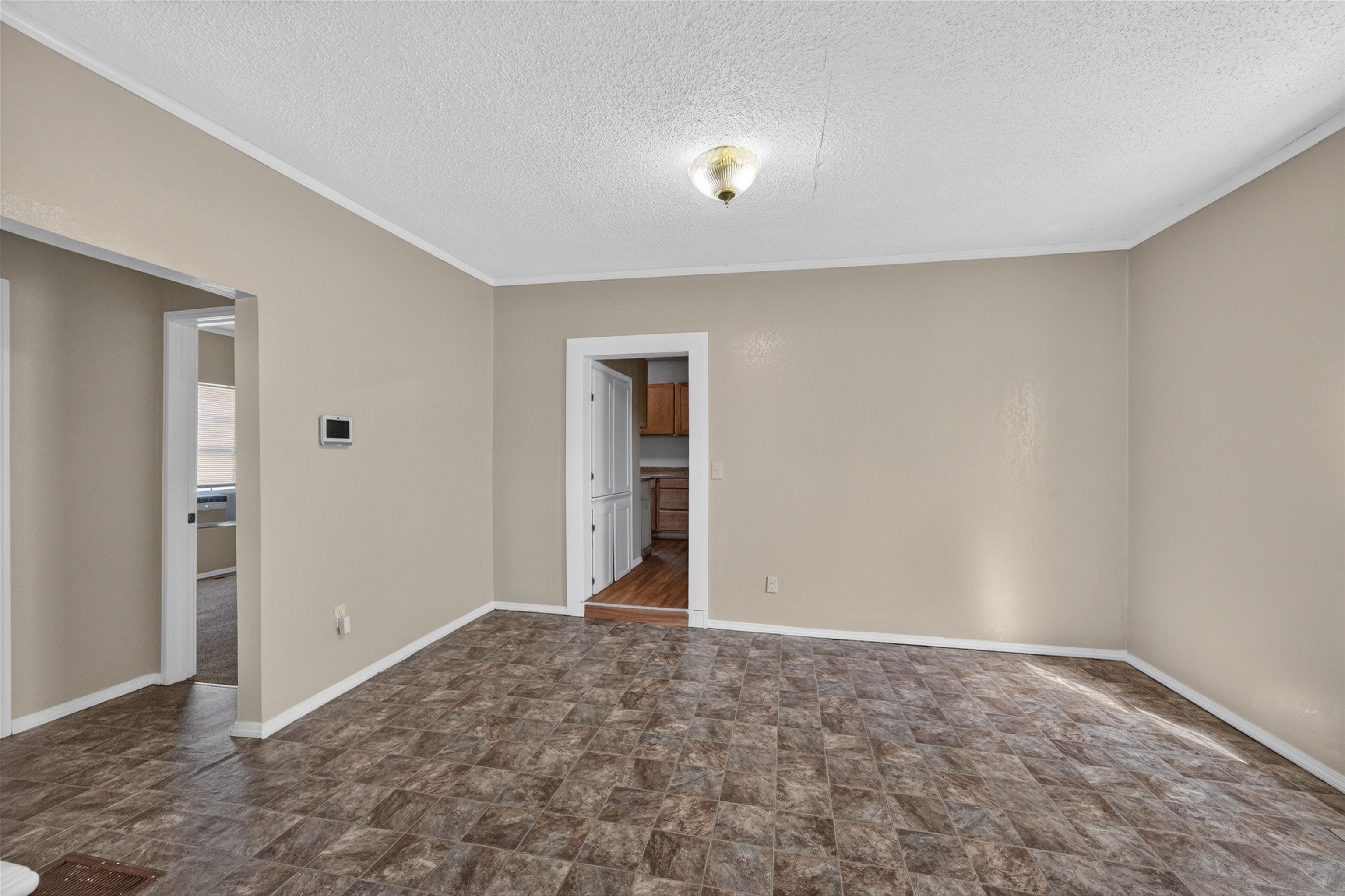 1604 N Topeka Property Photo 7