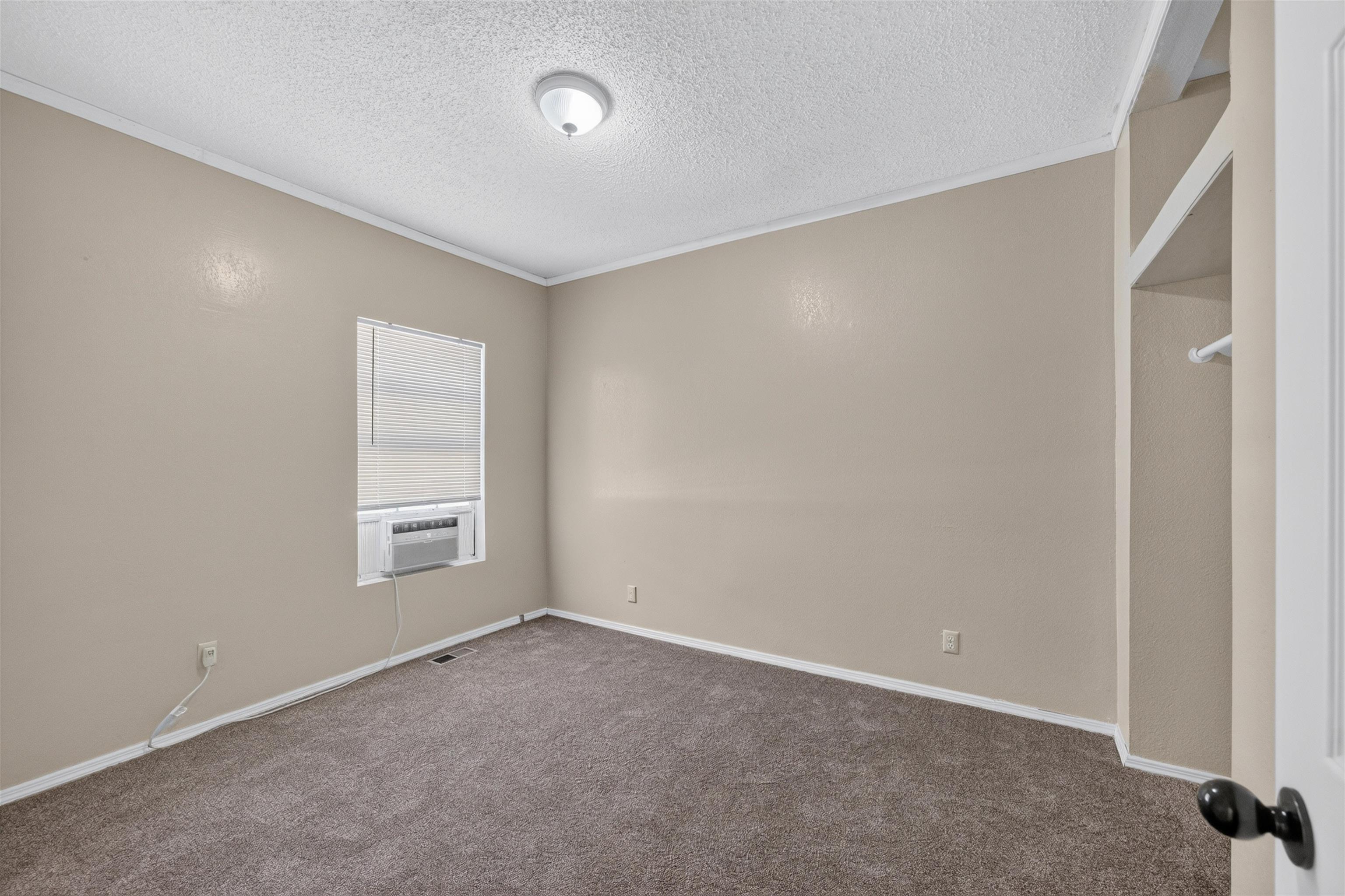 1604 N Topeka Property Photo 13