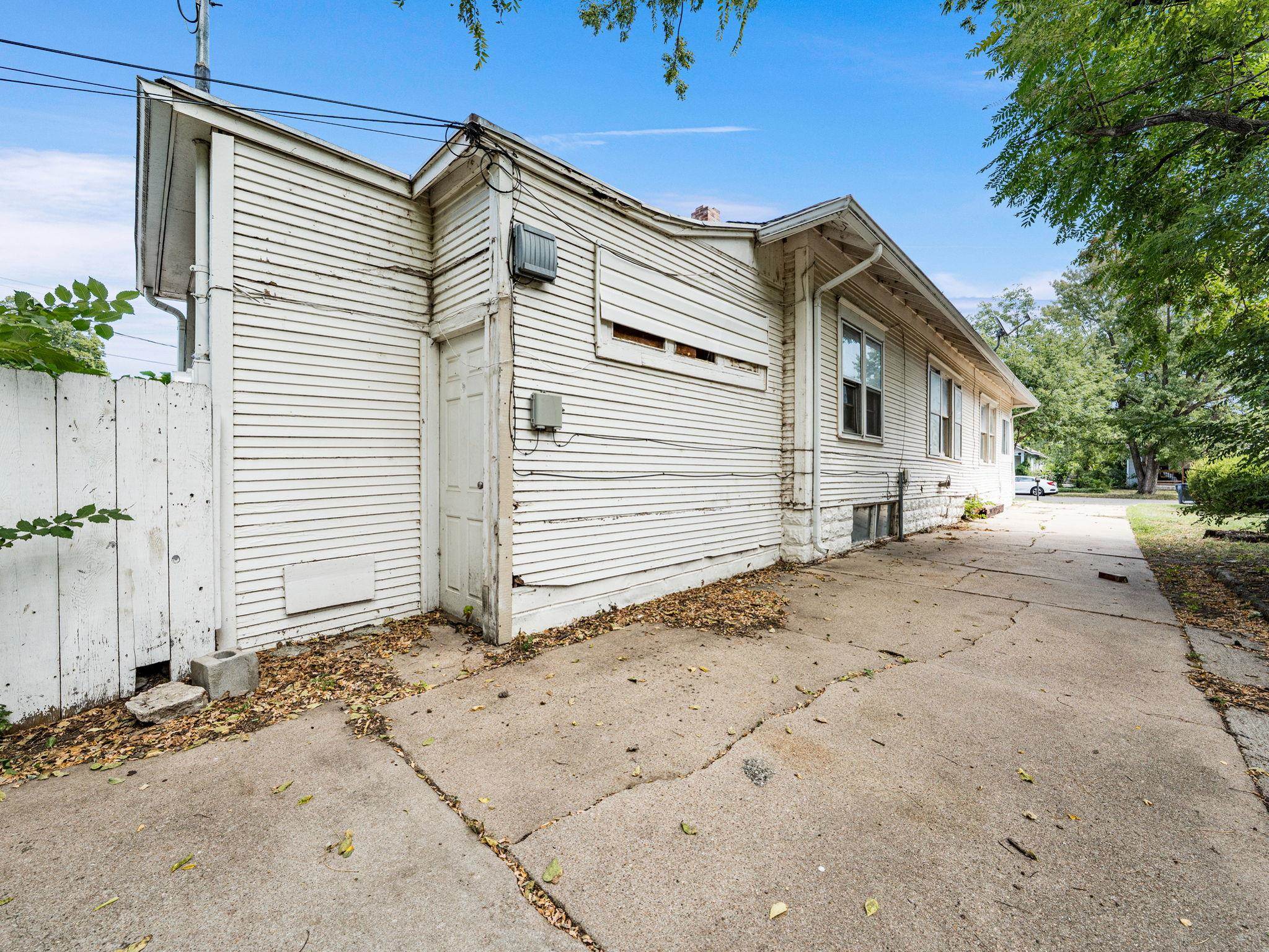 1409 S Water St. Property Photo 33