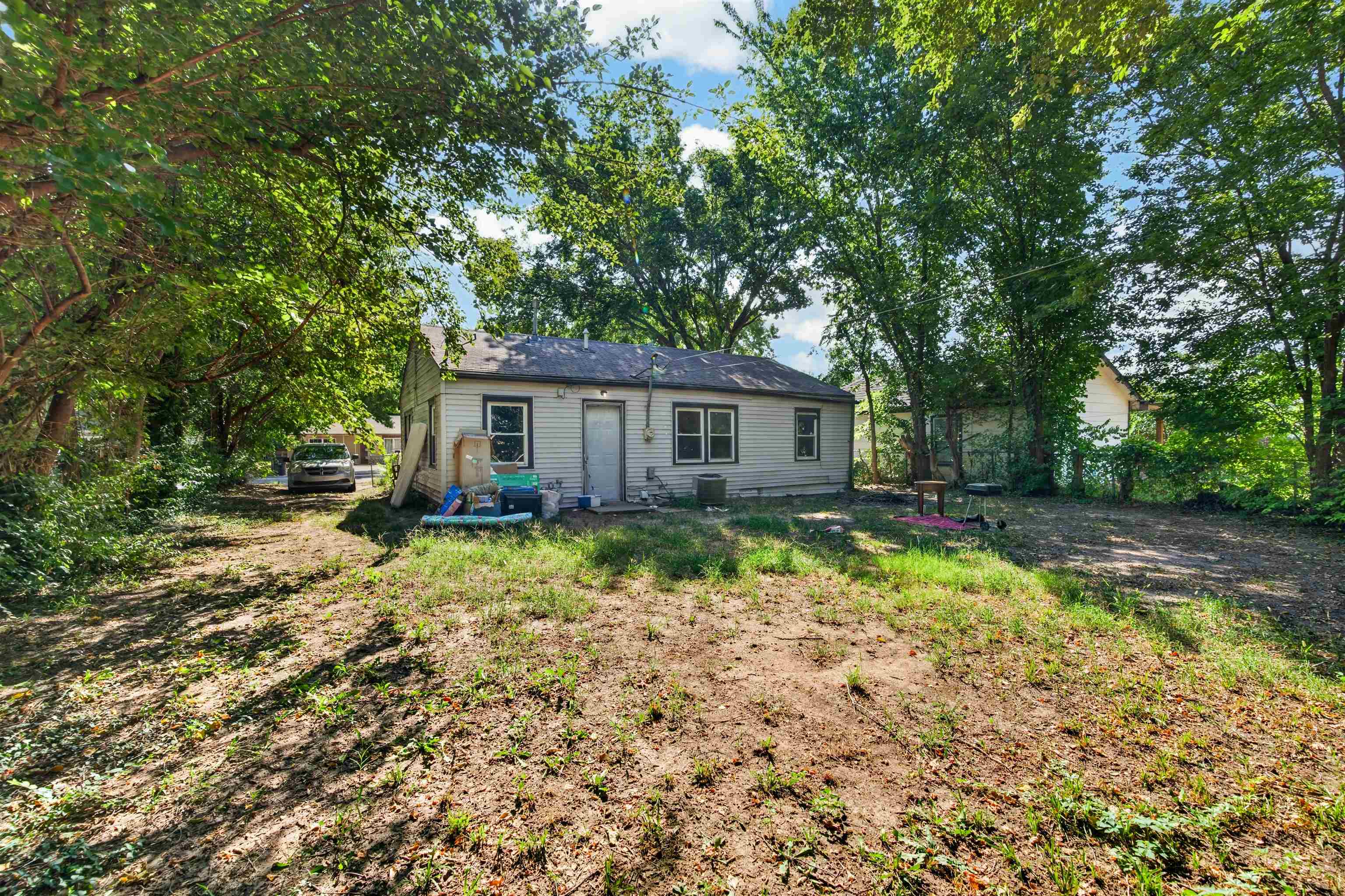 4601 S Brookhaven St Property Photo 4
