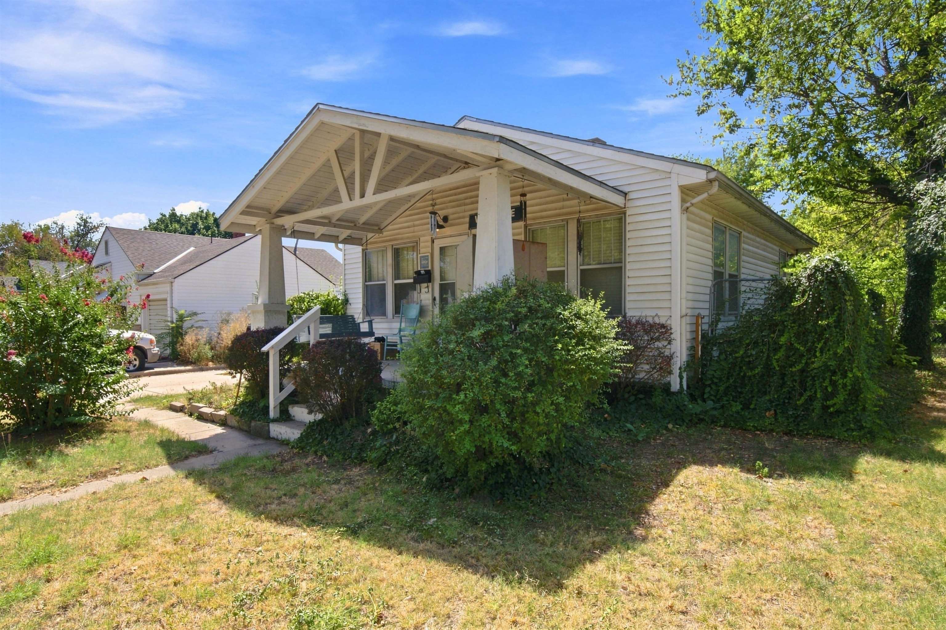 1717 S Washington Property Photo 2