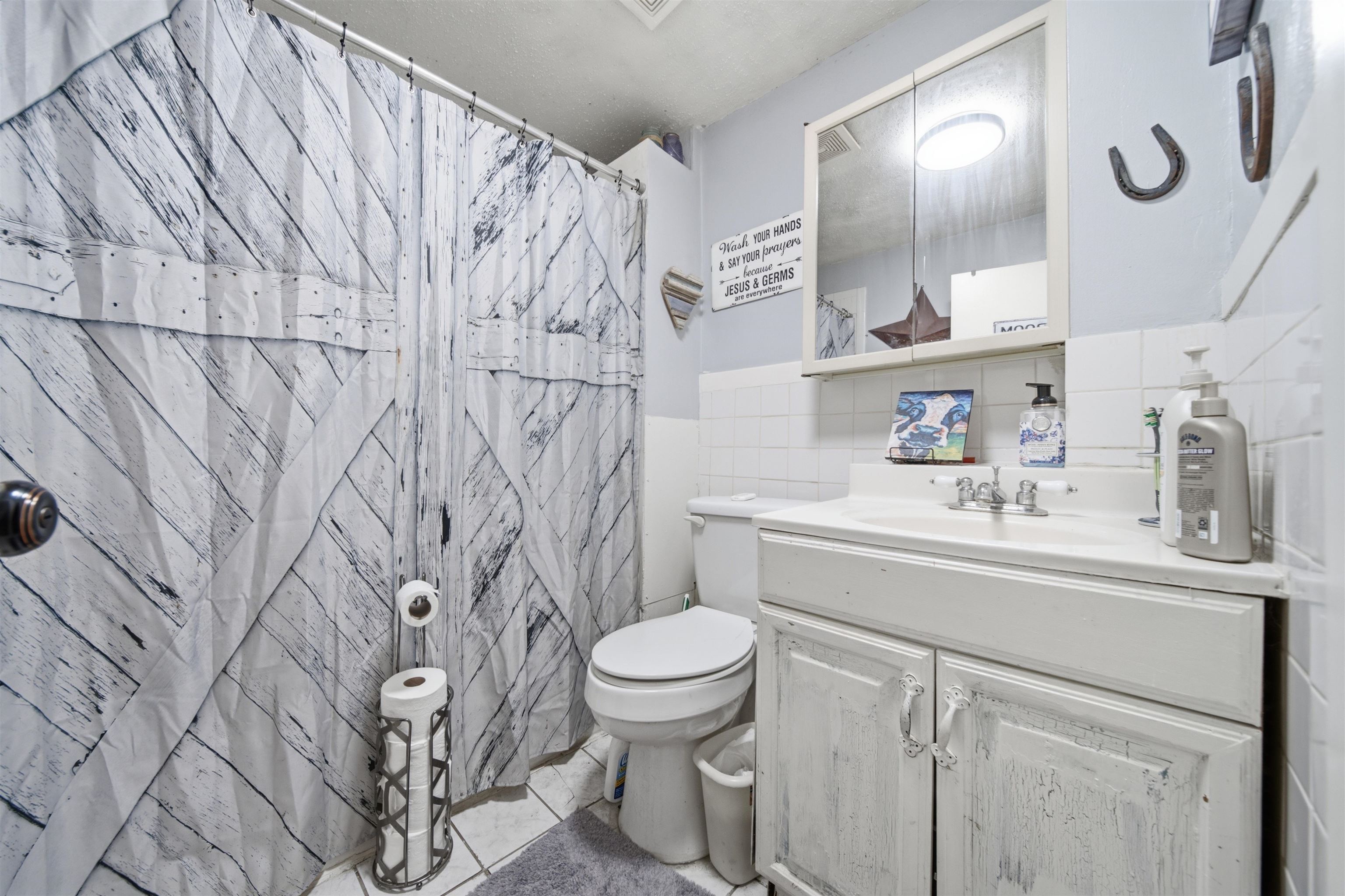 1717 S Washington Property Photo 11
