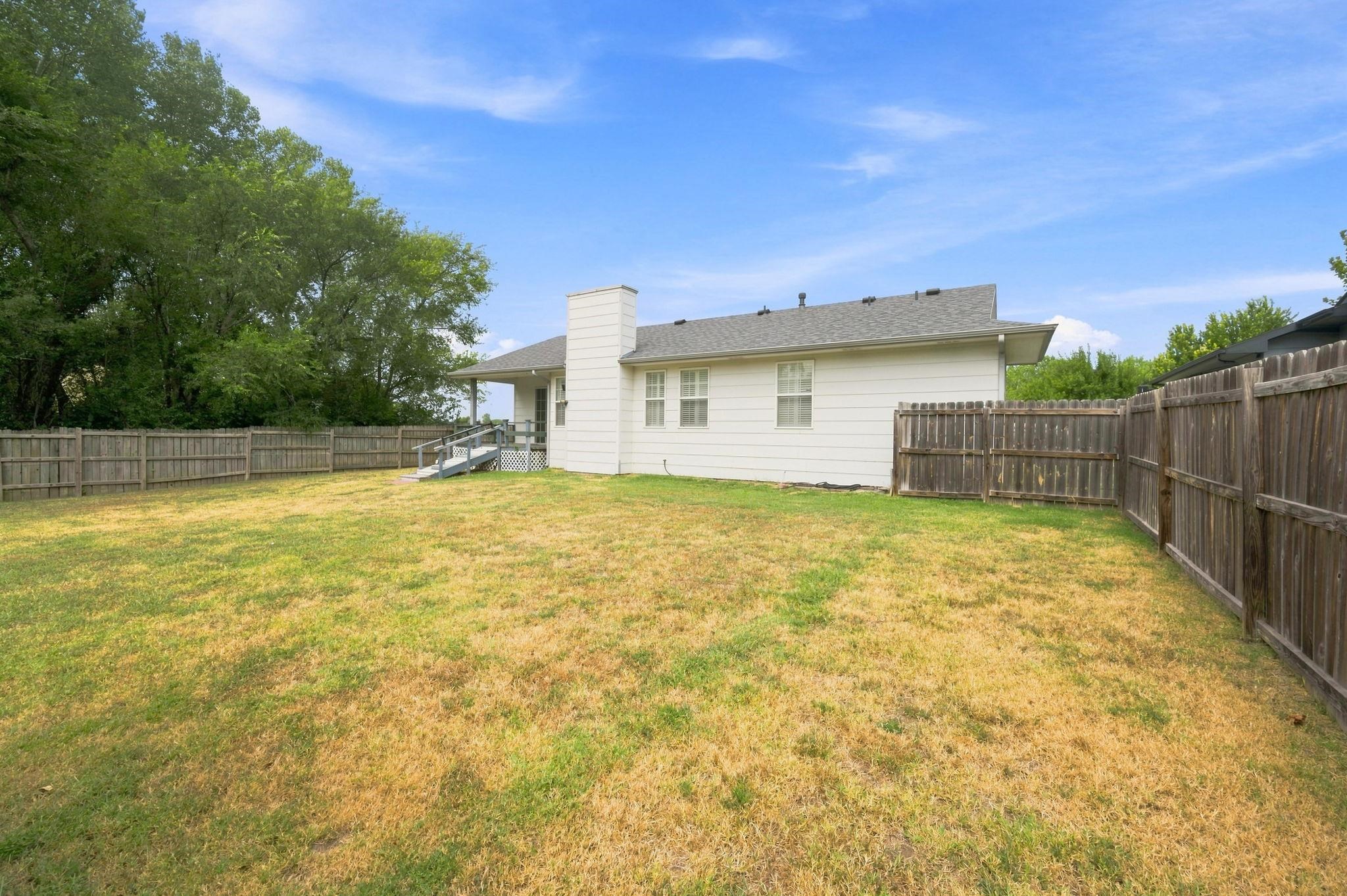 2621 W 44th Property Photo 33
