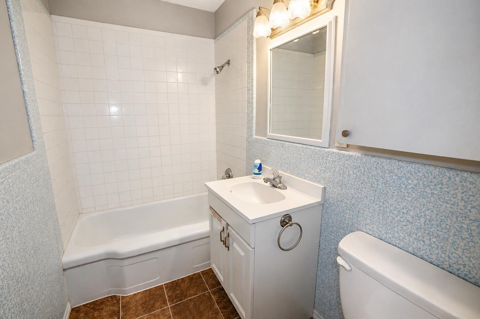 514 Windsor Property Photo 5