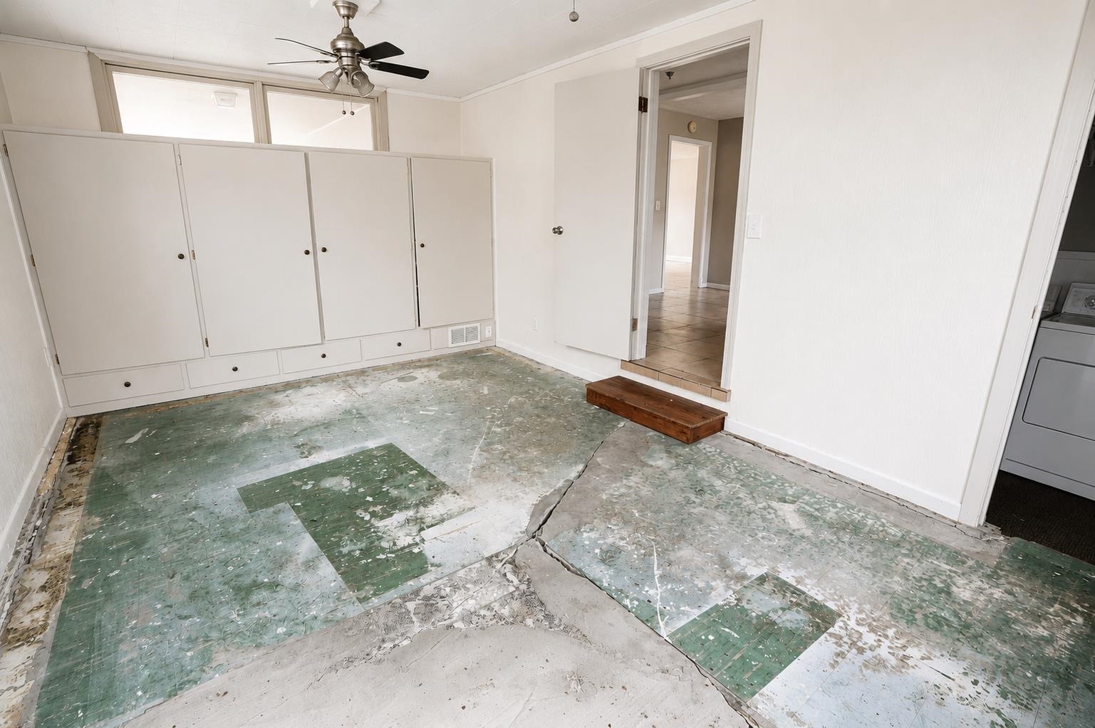 514 Windsor Property Photo 9