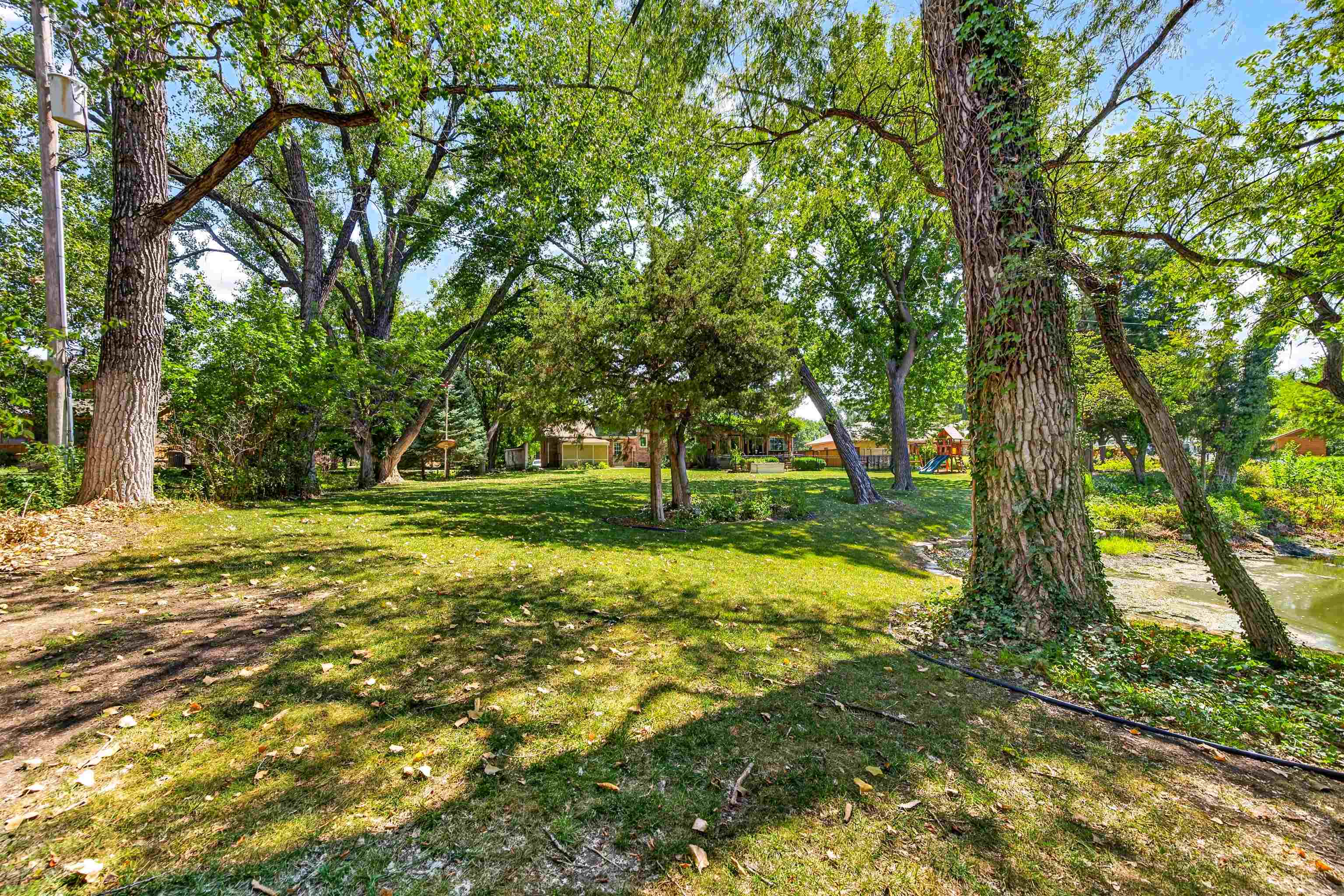 607 N Brookhaven Dr Property Photo 34