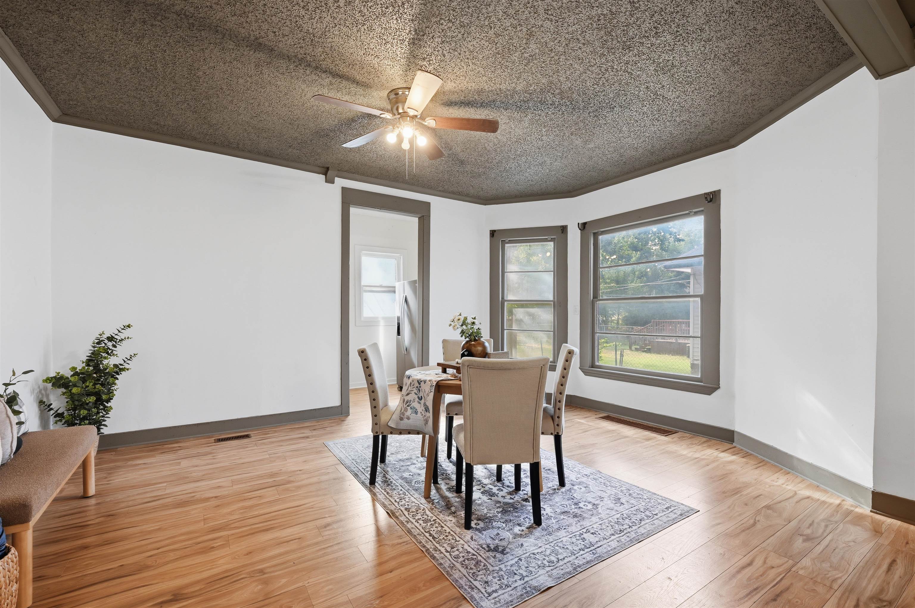 1628 N Waco Property Photo 9