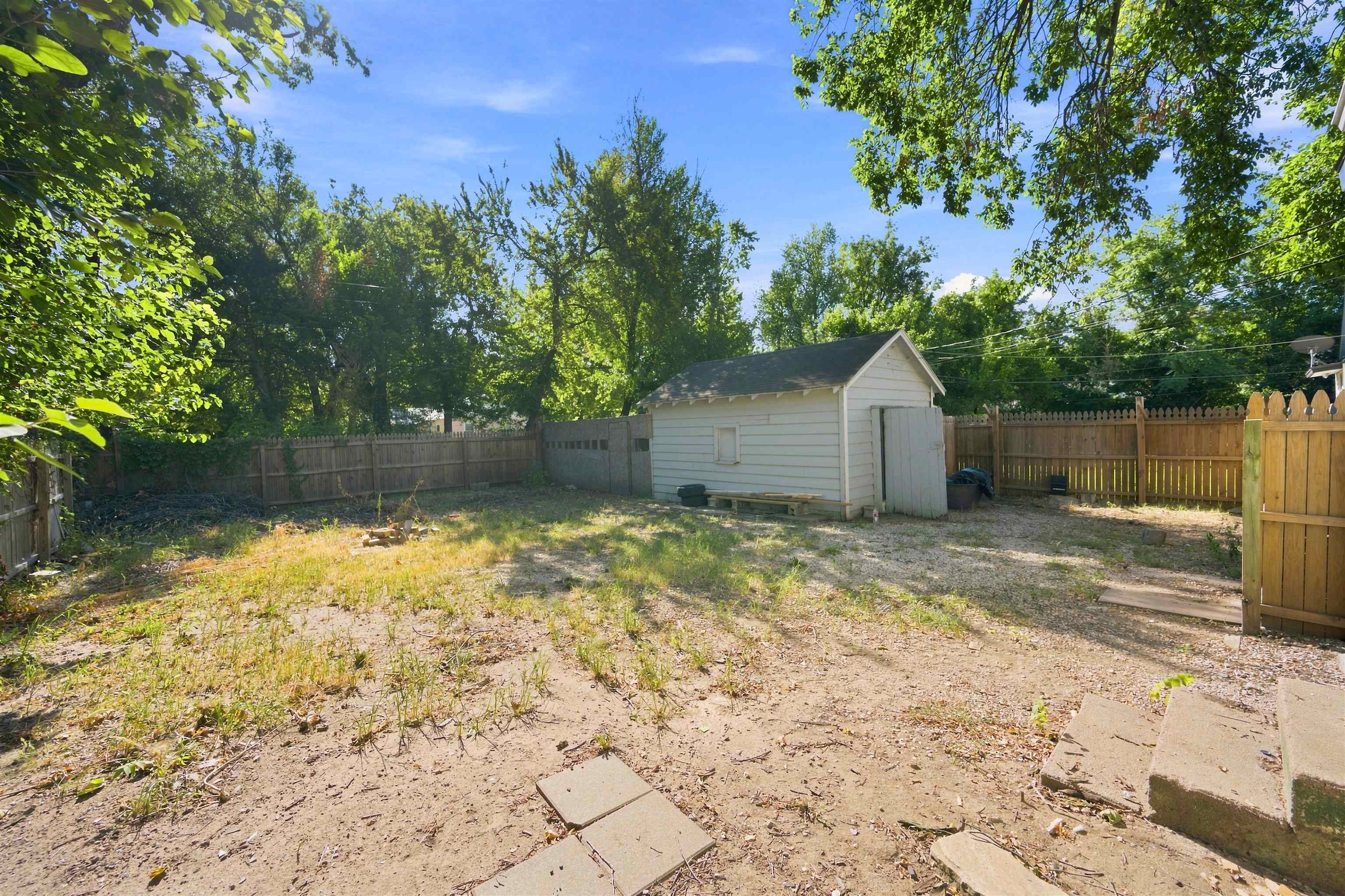 1628 N Waco Property Photo 33