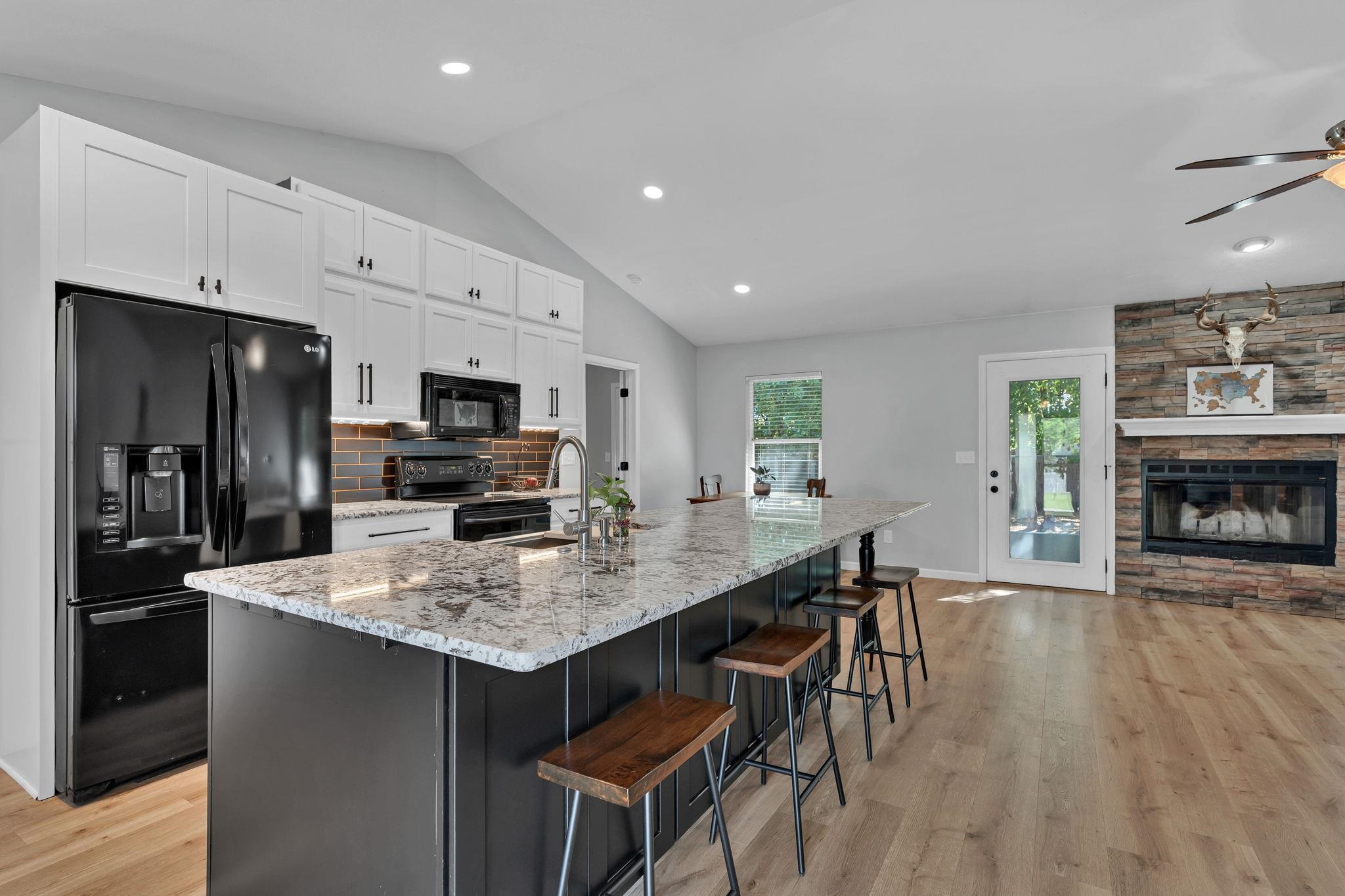 614 Havenwood Property Photo 4