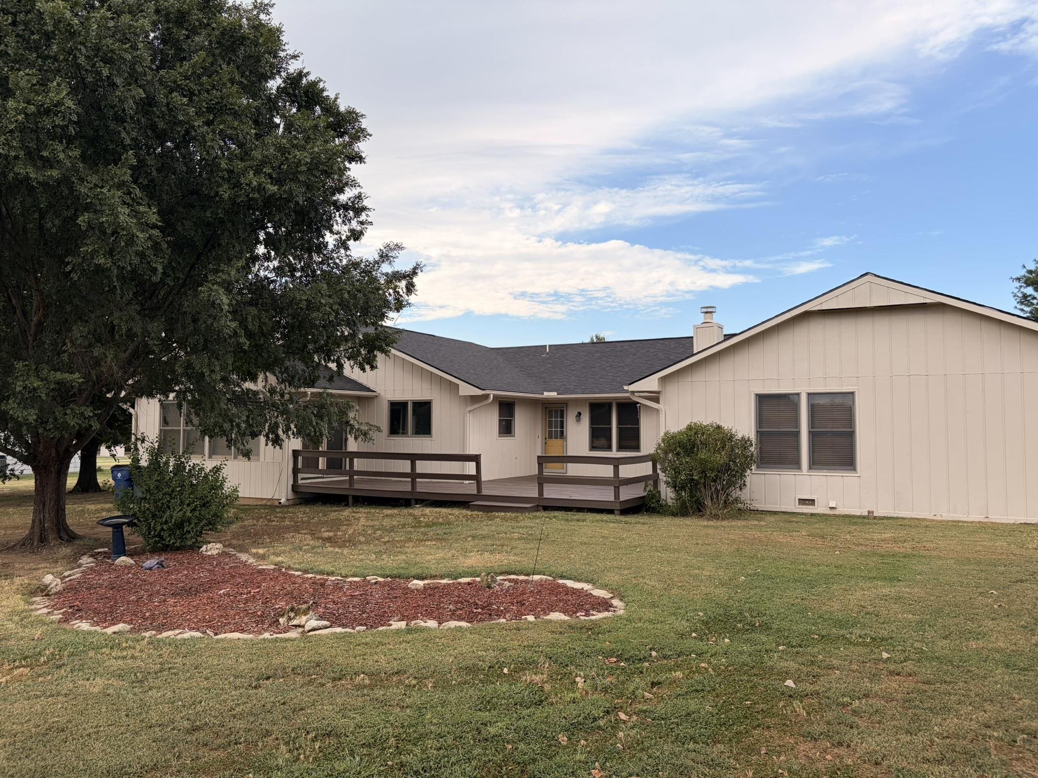 2817 E Birch Avenue Property Photo 4