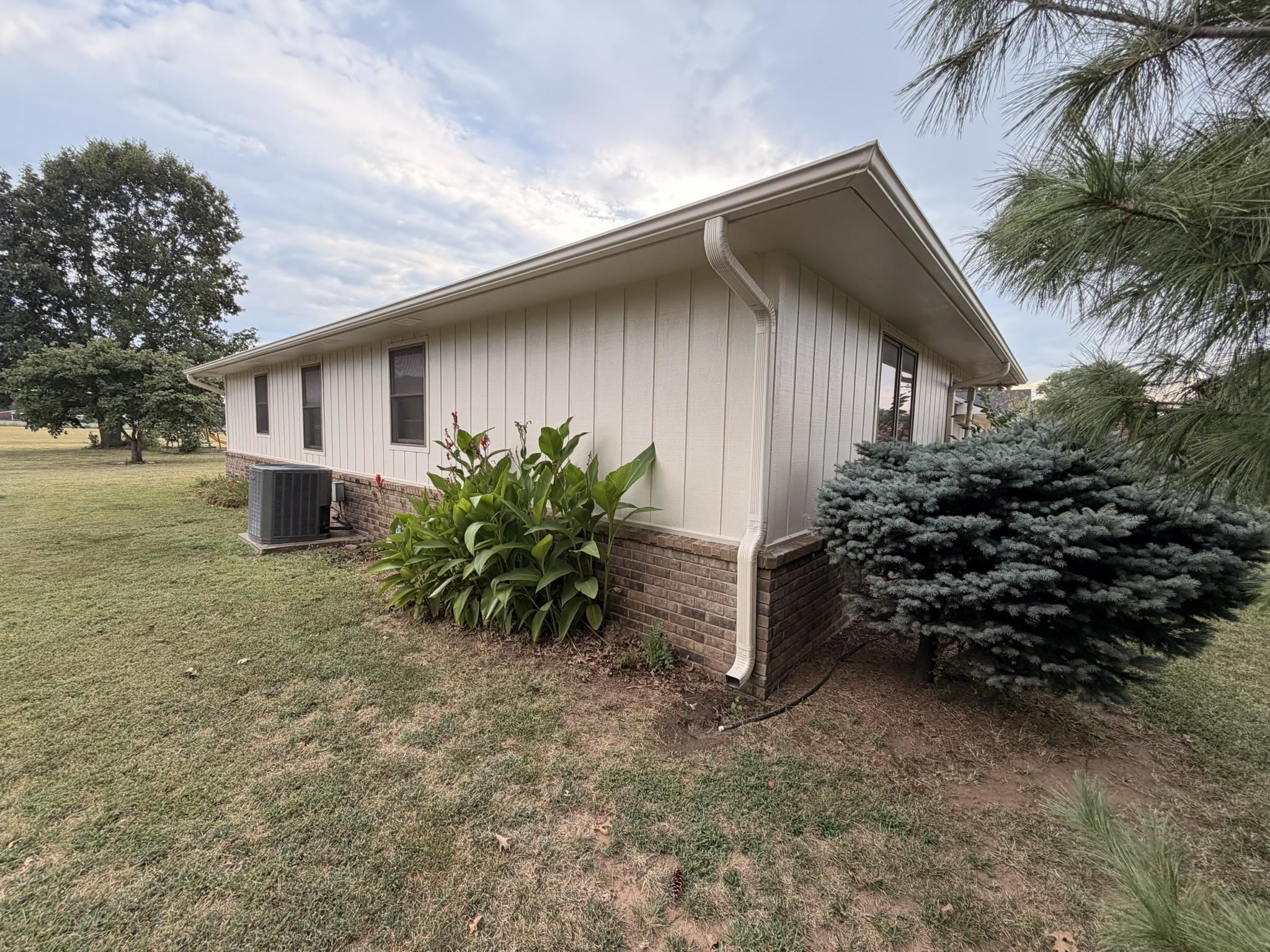 2817 E Birch Avenue Property Photo 6