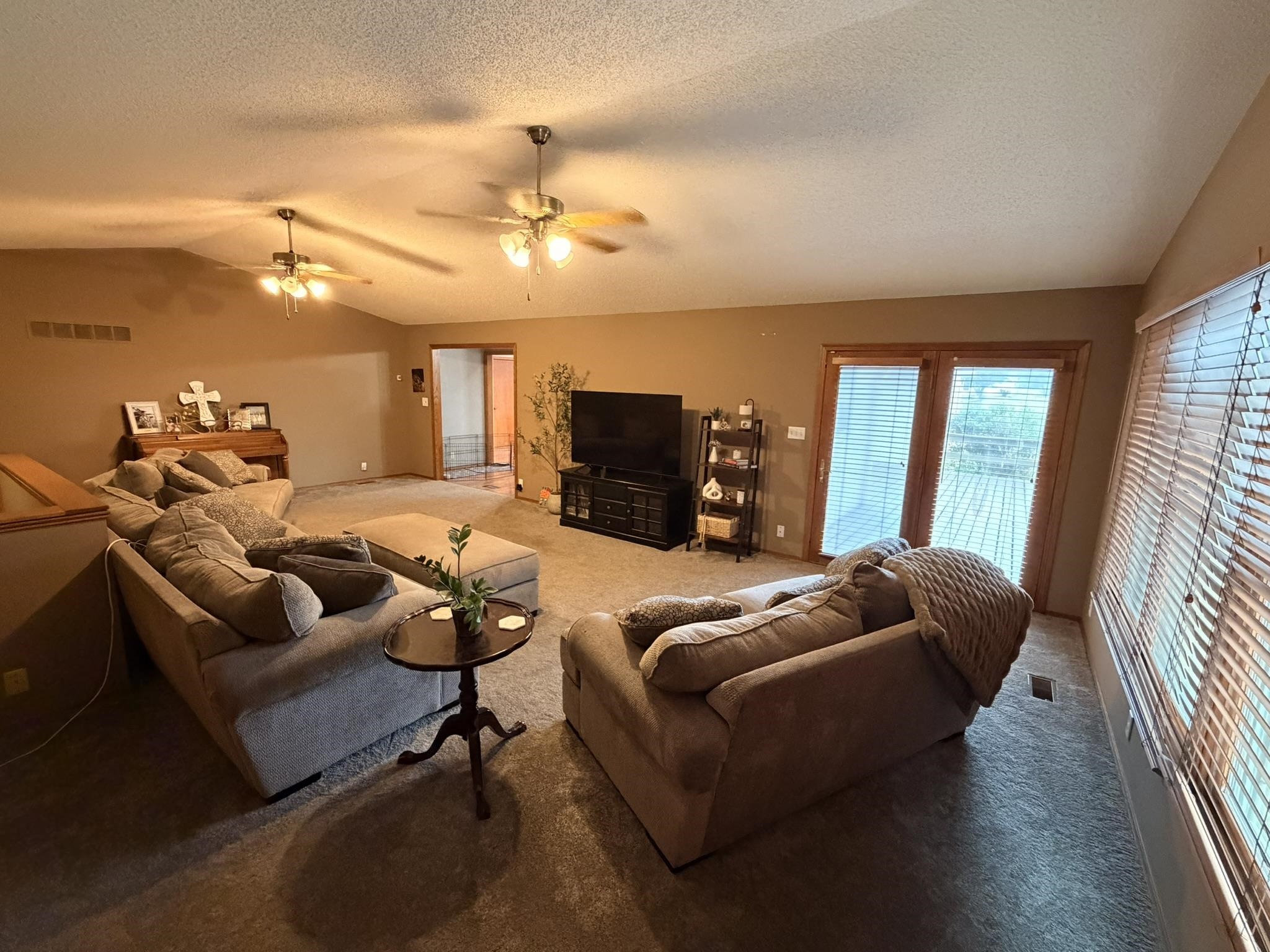 2817 E Birch Avenue Property Photo 16