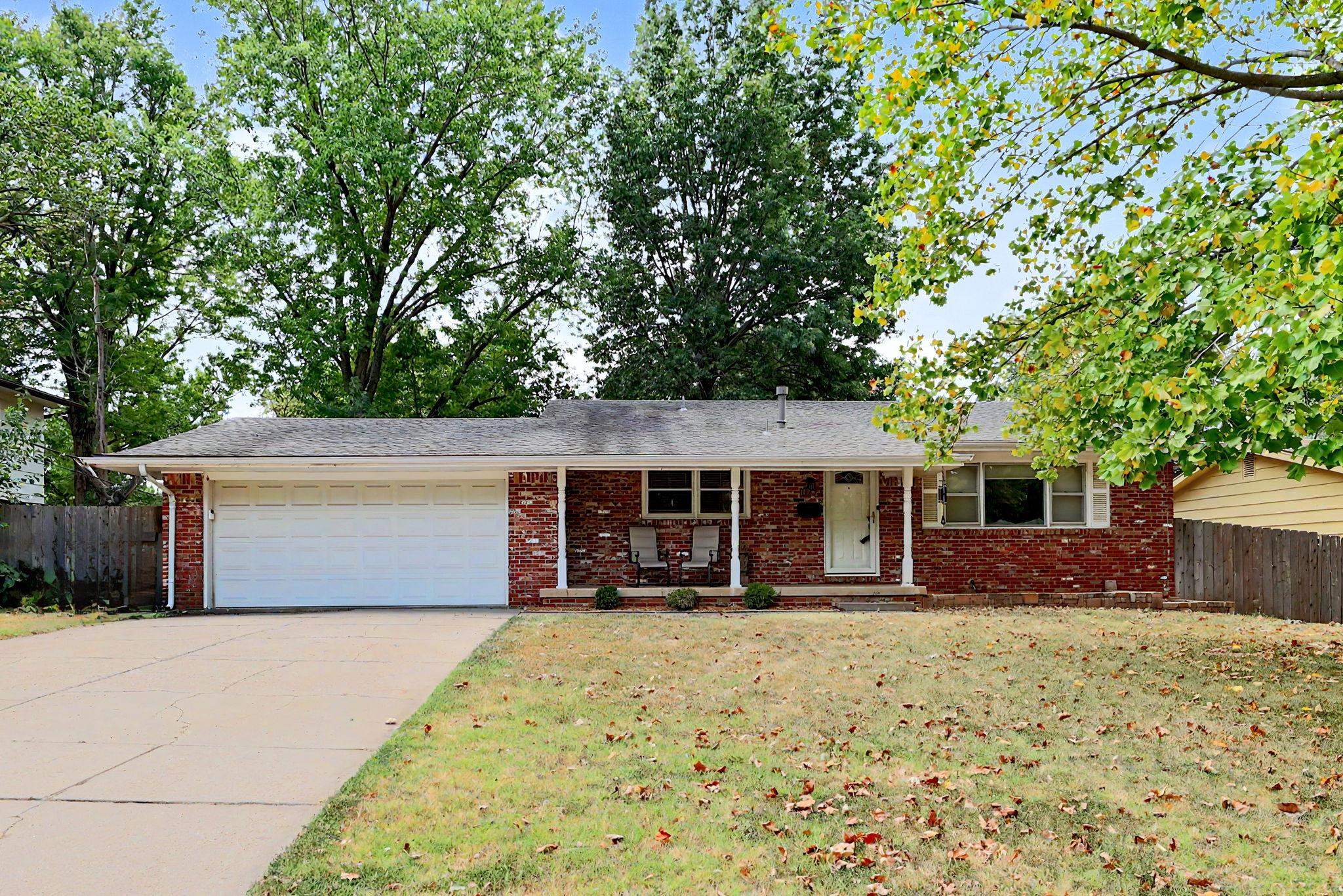 10233 W Binter Property Photo 1