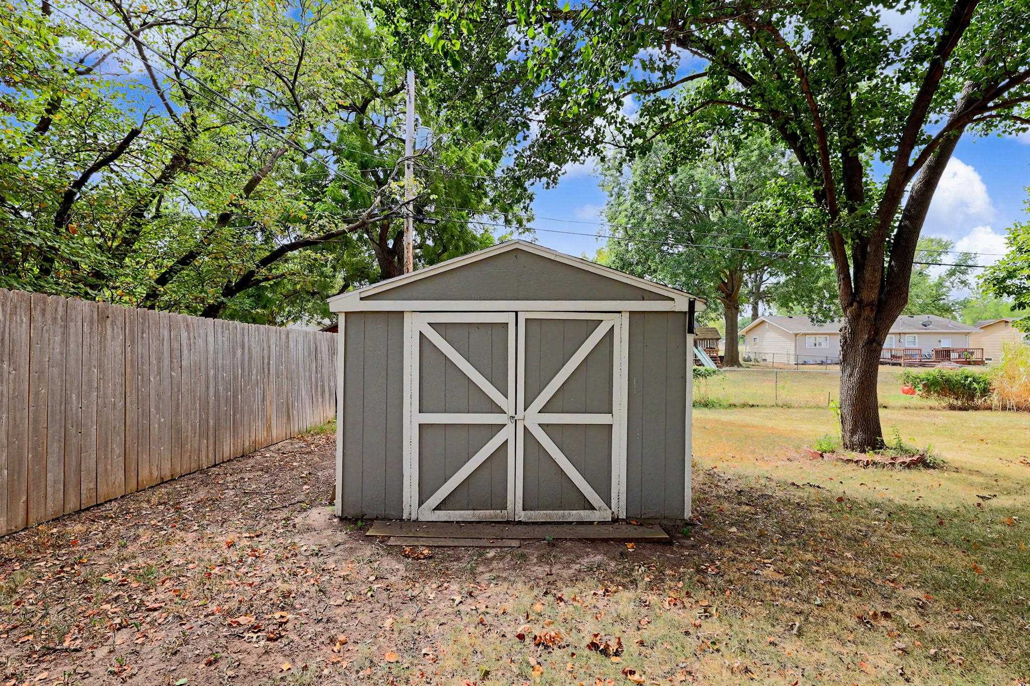 10233 W Binter Property Photo 36