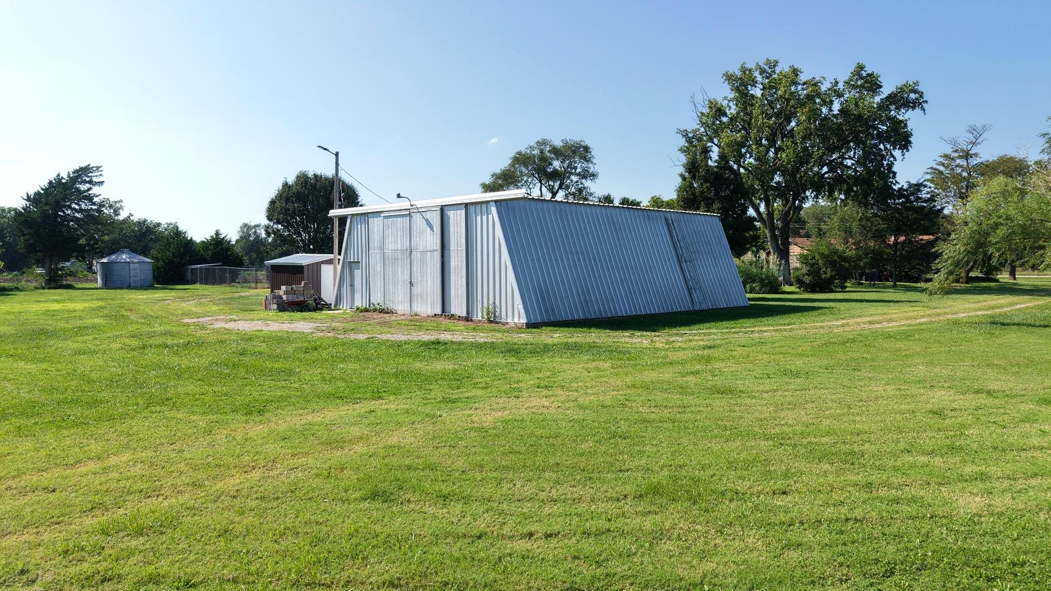 1152 Old Hwy 40 Property Photo 5
