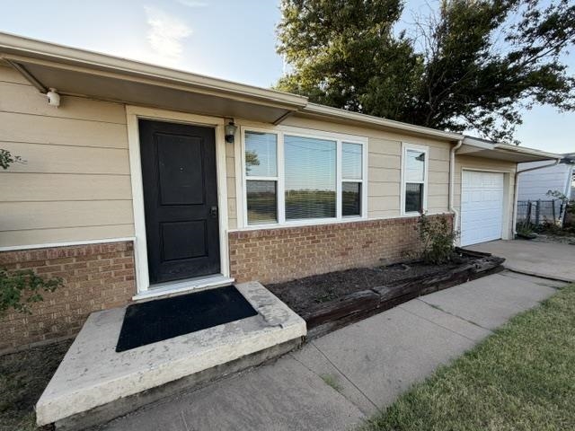 1229 N Spencer Rd Property Photo 1