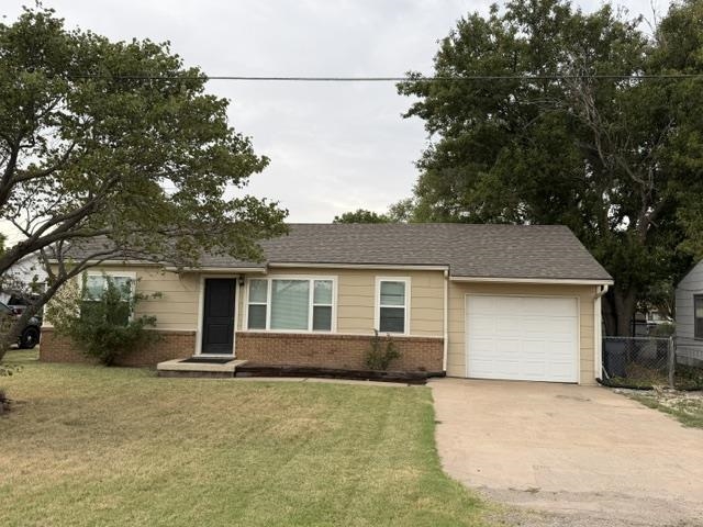 1229 N Spencer Rd Property Photo 2