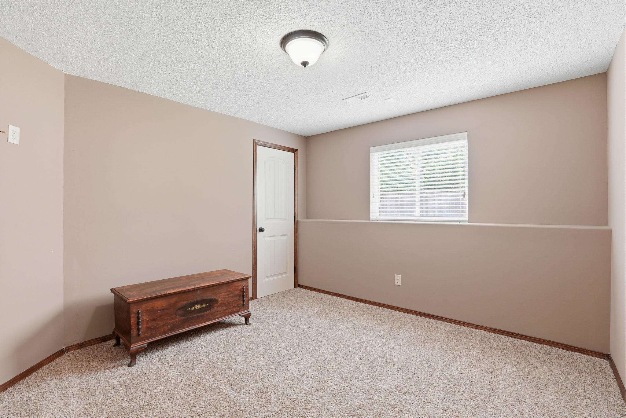 2615 N Woodridge Court Property Photo 22