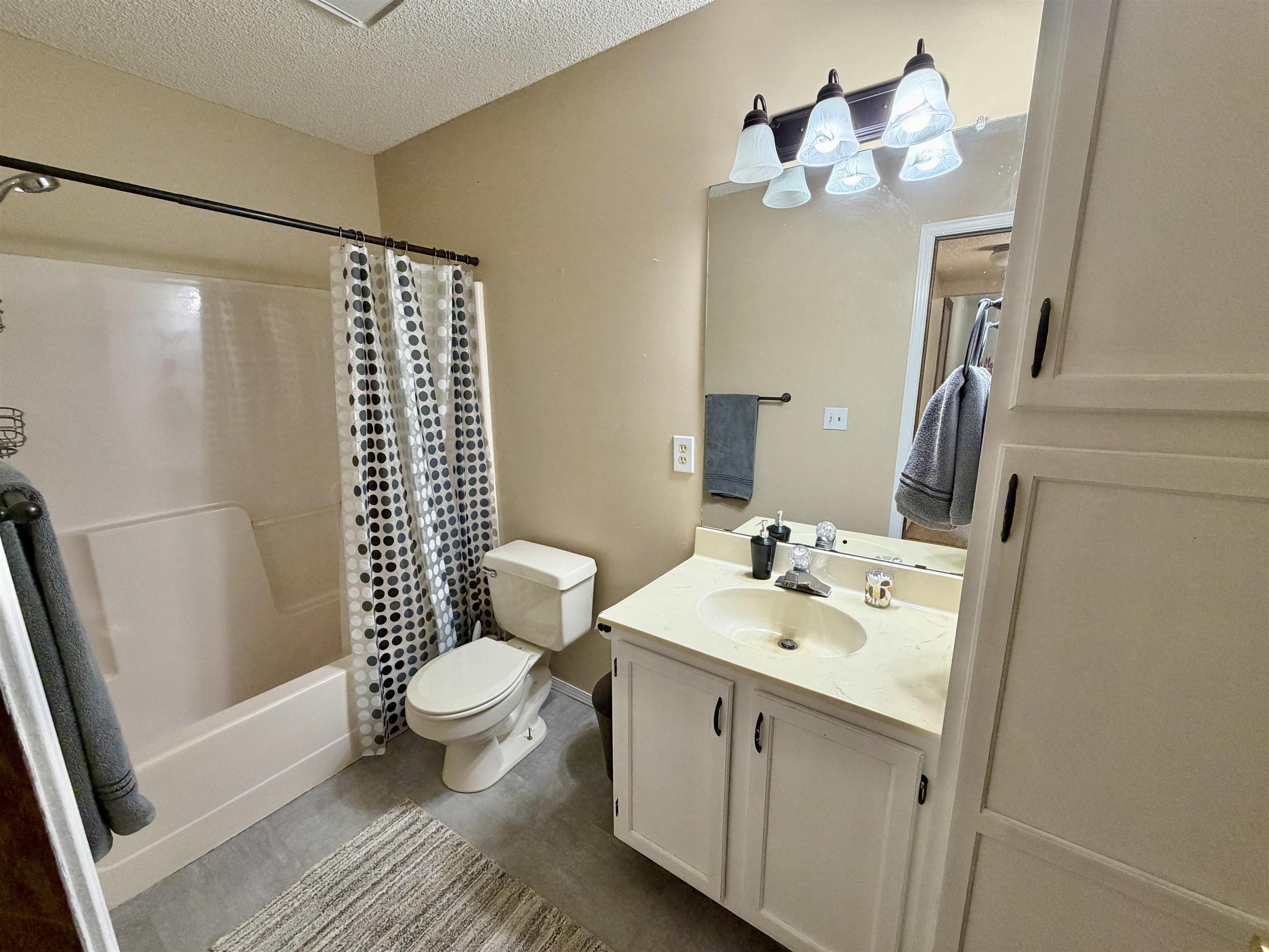 336 W Tomahawk Property Photo 17
