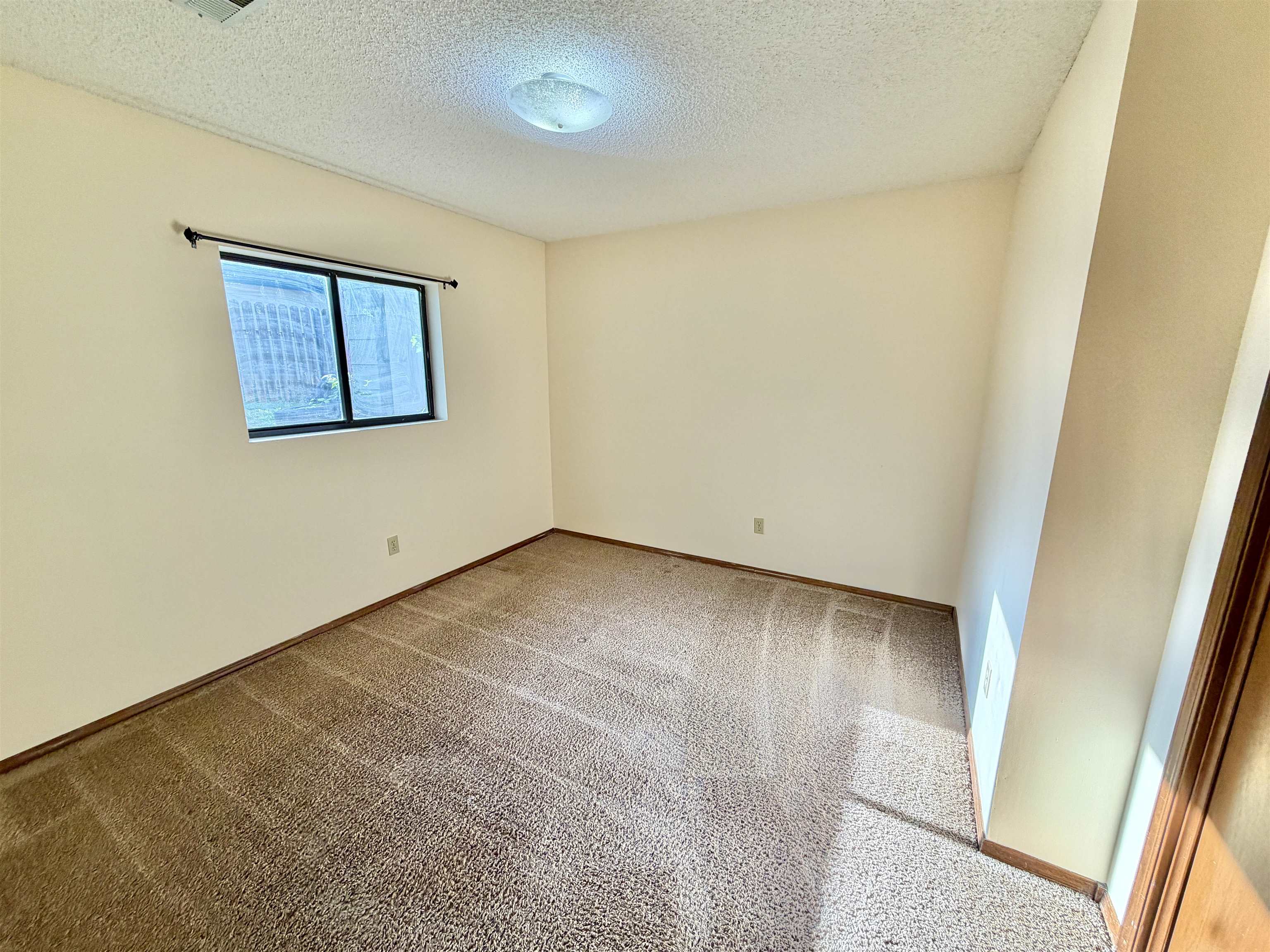336 W Tomahawk Property Photo 18