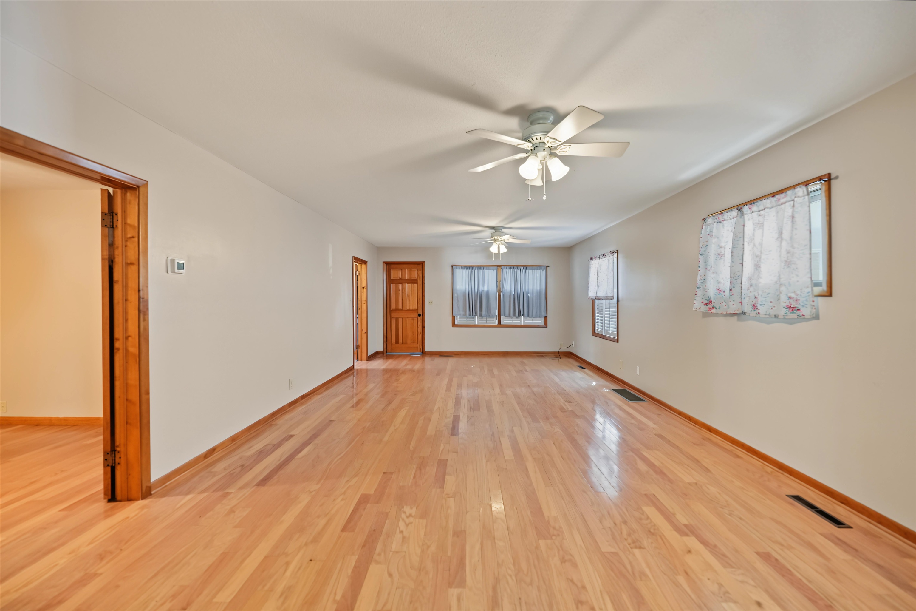 419 N Swedonia Street Property Photo 4